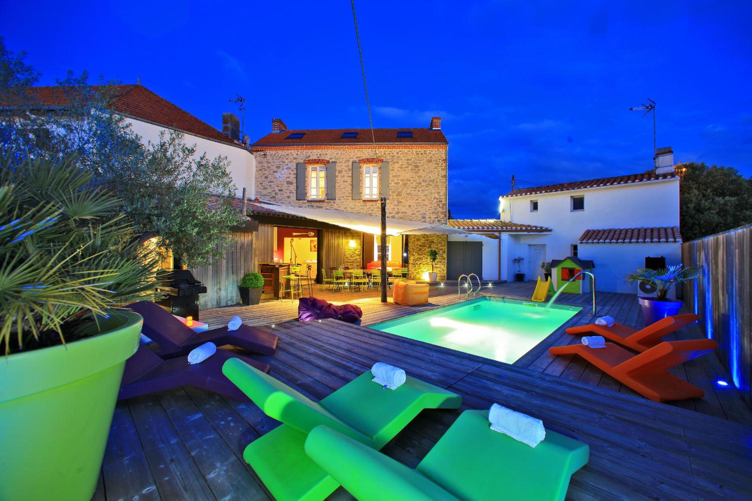 Suite with Jacuzzi and Private Pool