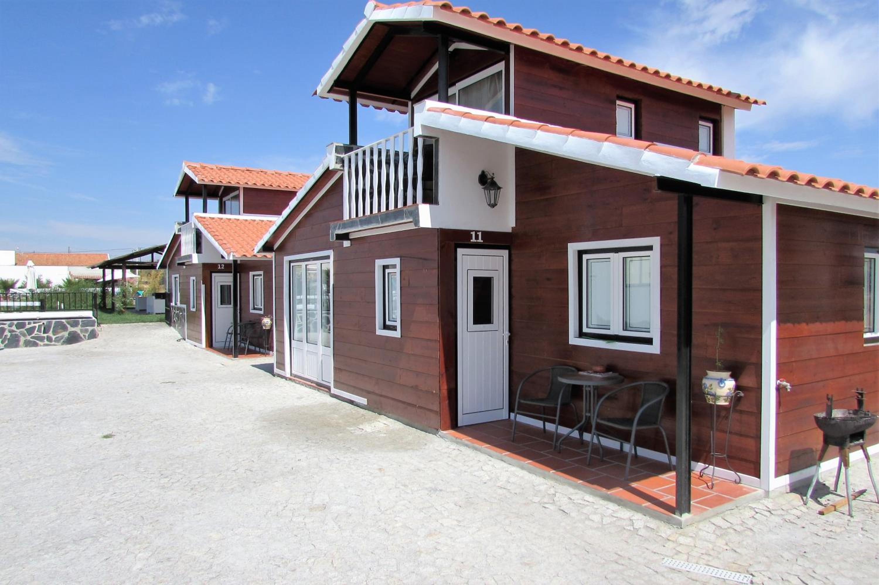 Bungalow (2 Adults + 2 Children) photo 2