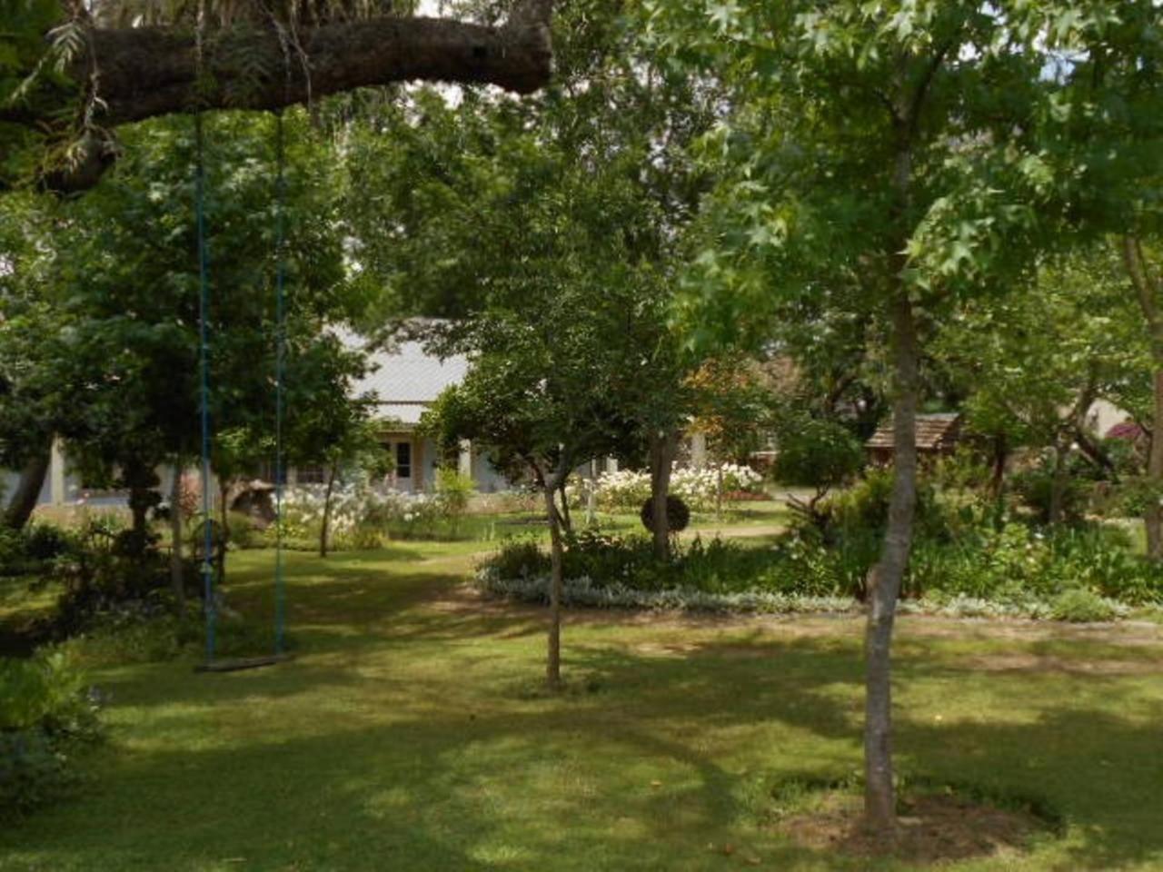 Suite with Garden View - Photo 11