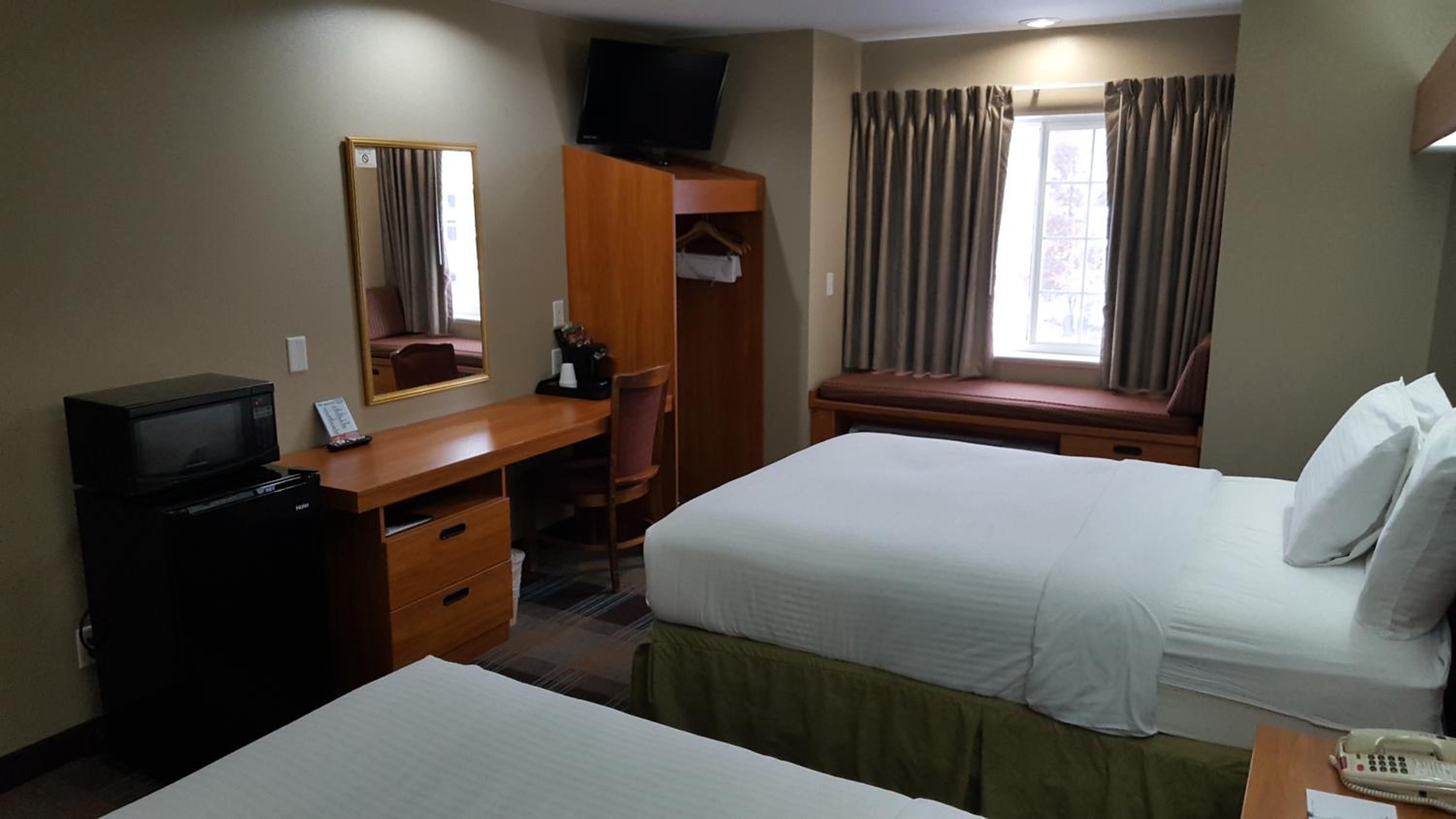 Queen Room with Two Queen Beds - Disability Access/Non-Smoking - Photo 1