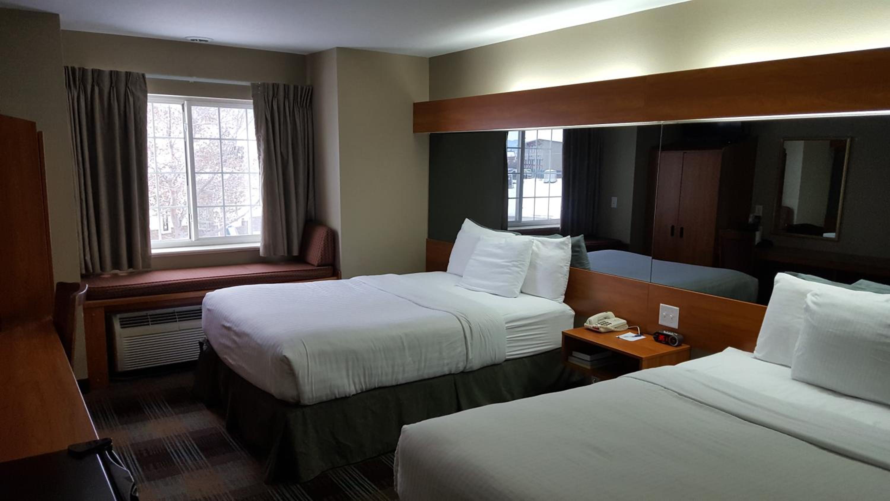 Queen Room with Two Queen Beds - Disability Access/Non-Smoking - Photo 7