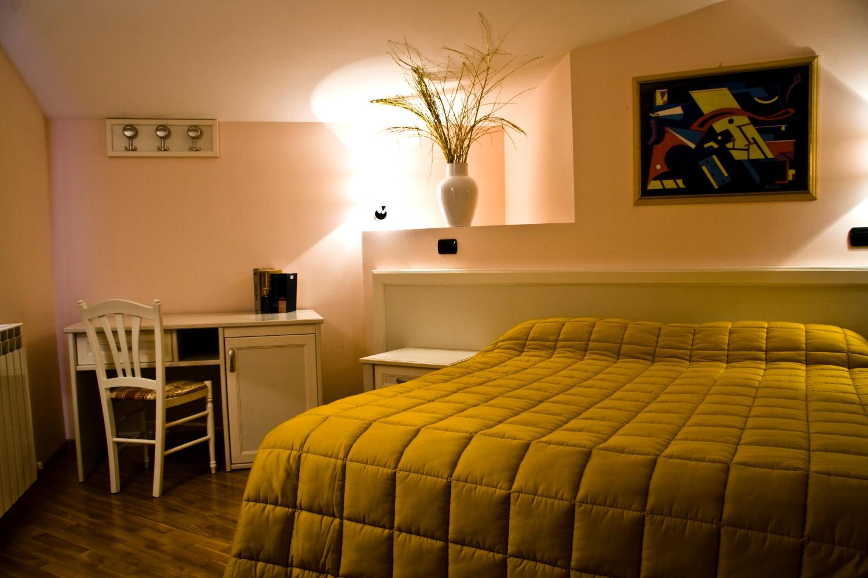 Double Room photo 2