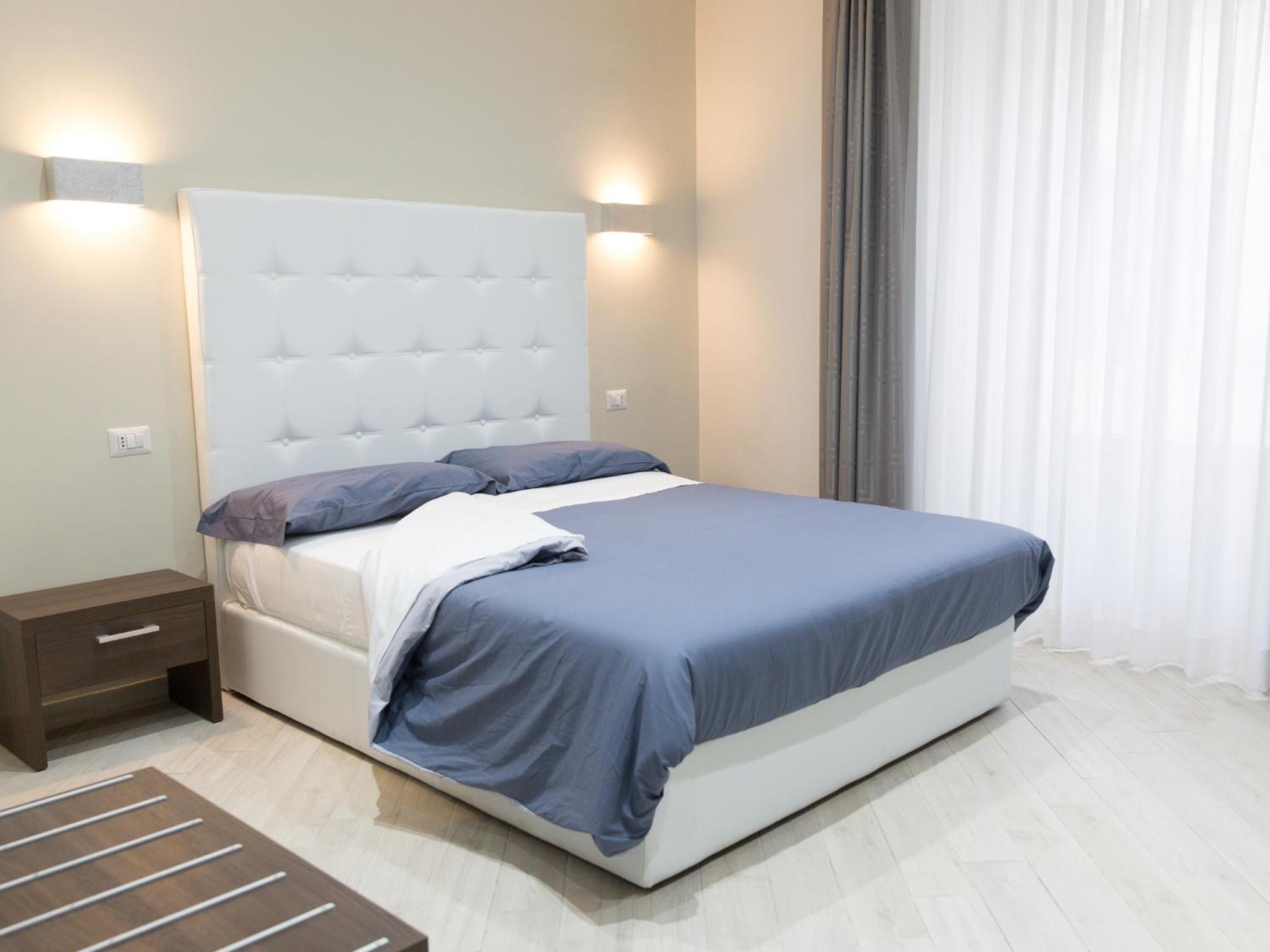 Deluxe Room (2 Adults + 1 Child)