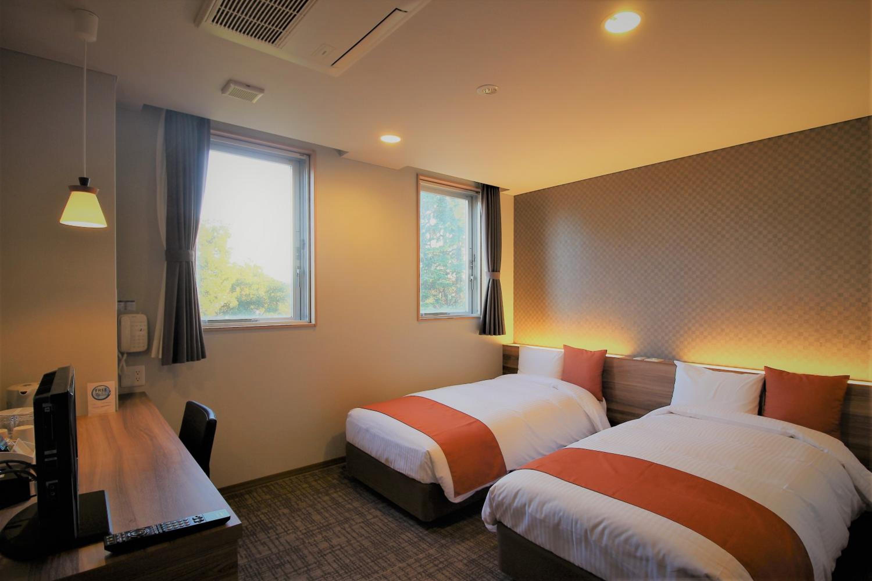 Standard Twin Room - Non-Smoking - Photo 1
