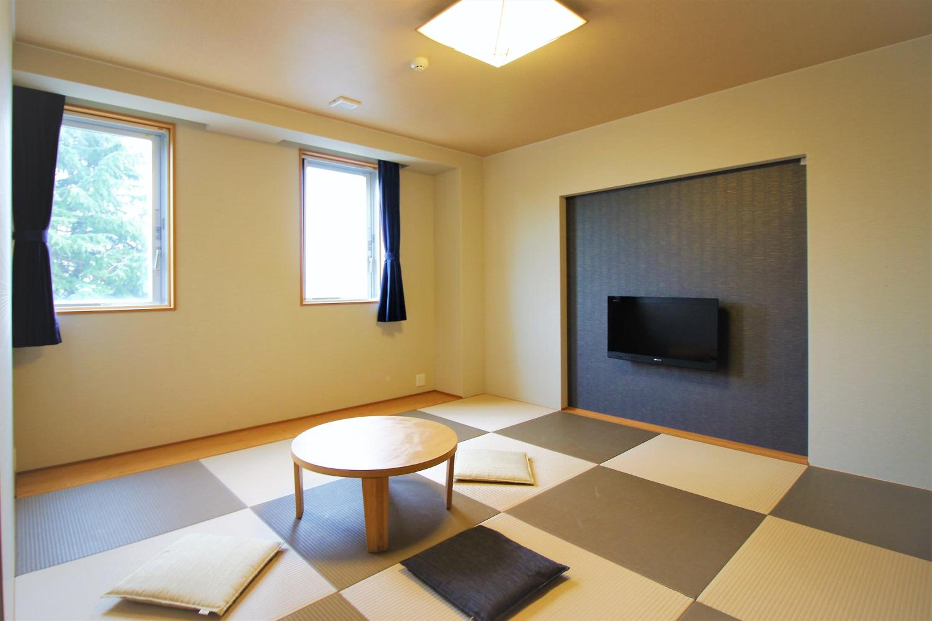 Japanese-Style Room with Bathroom - Non-Smoking photo 1