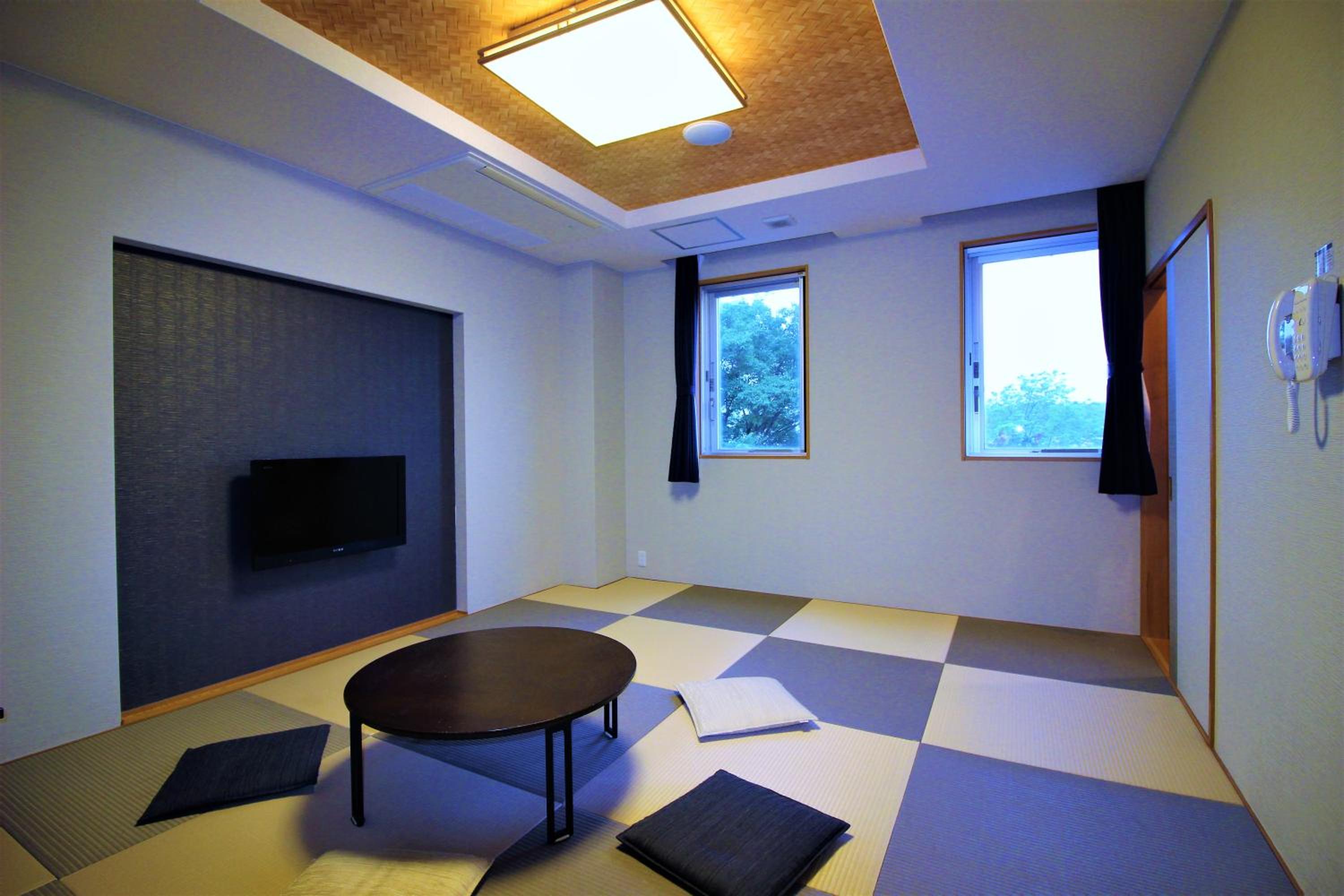 Japanese-Style Family Room with Bathroom - Non-Smoking photo 1