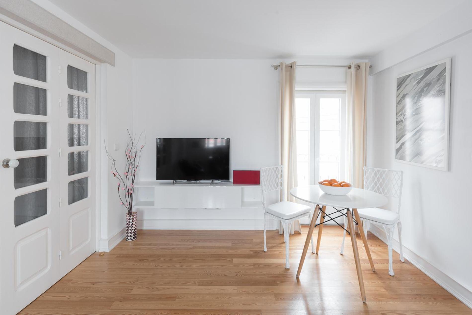 Apartment photo 2