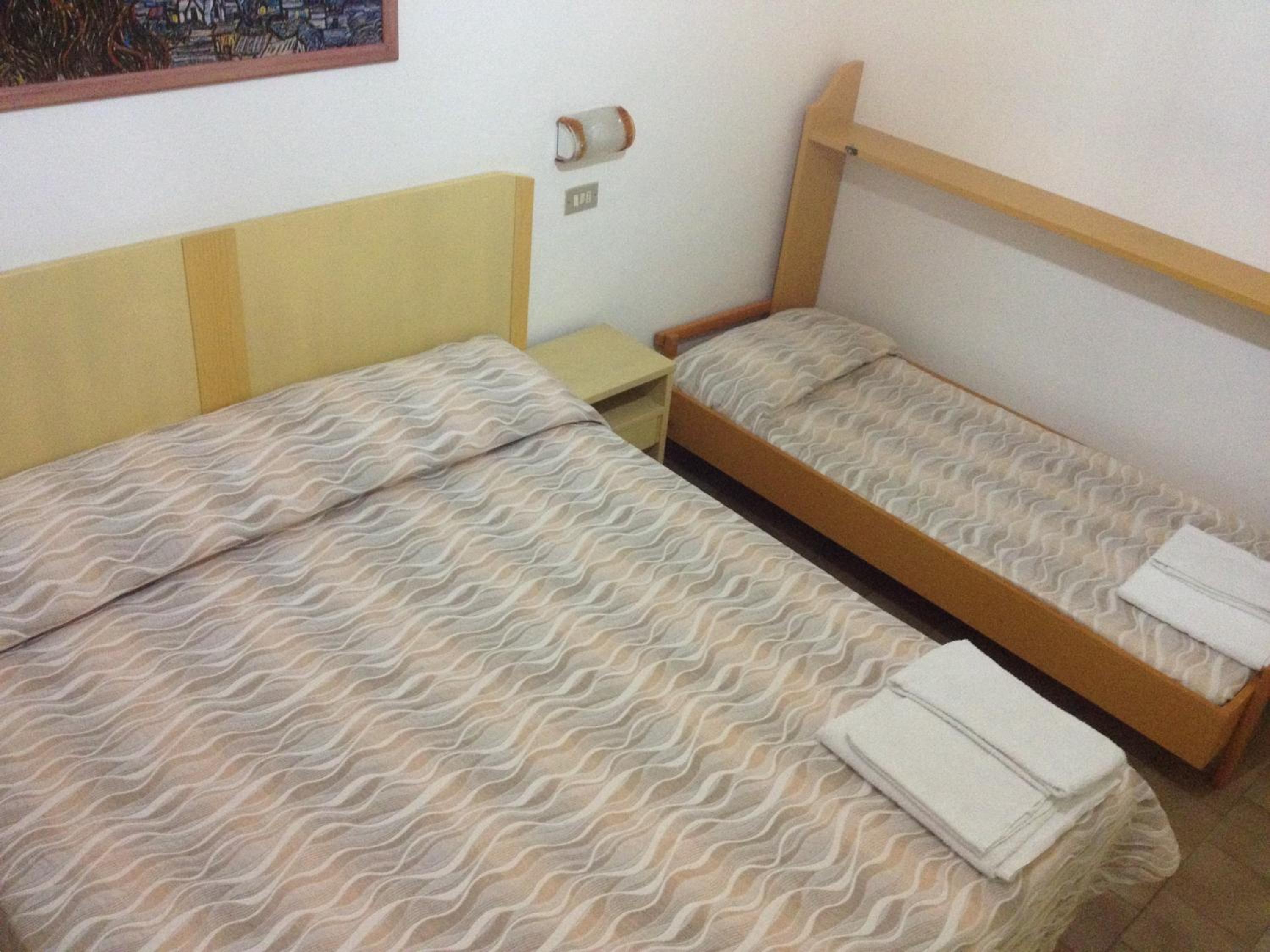Triple Room Family photo 1