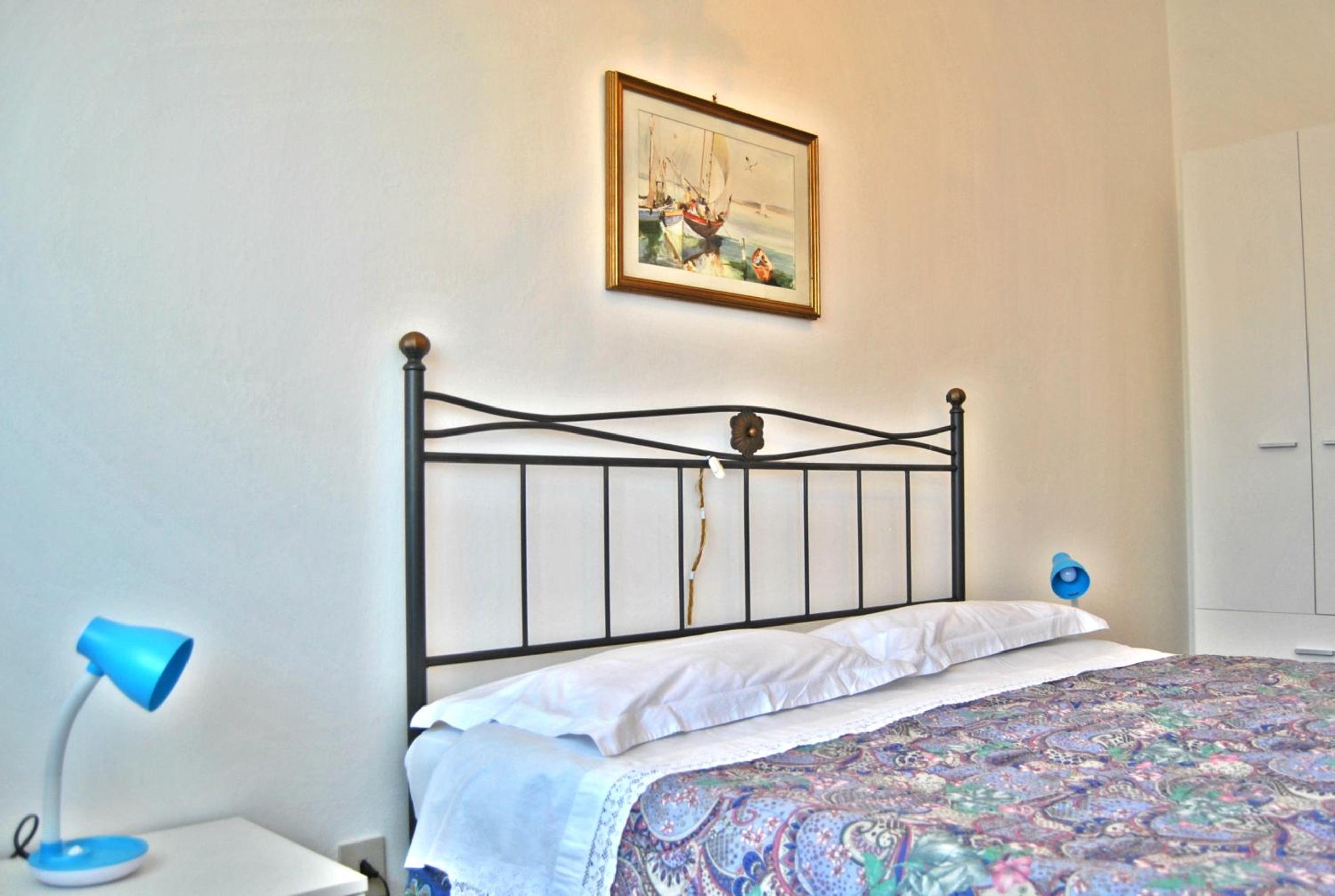 Double or Twin Room with Shared Bathroom photo 3