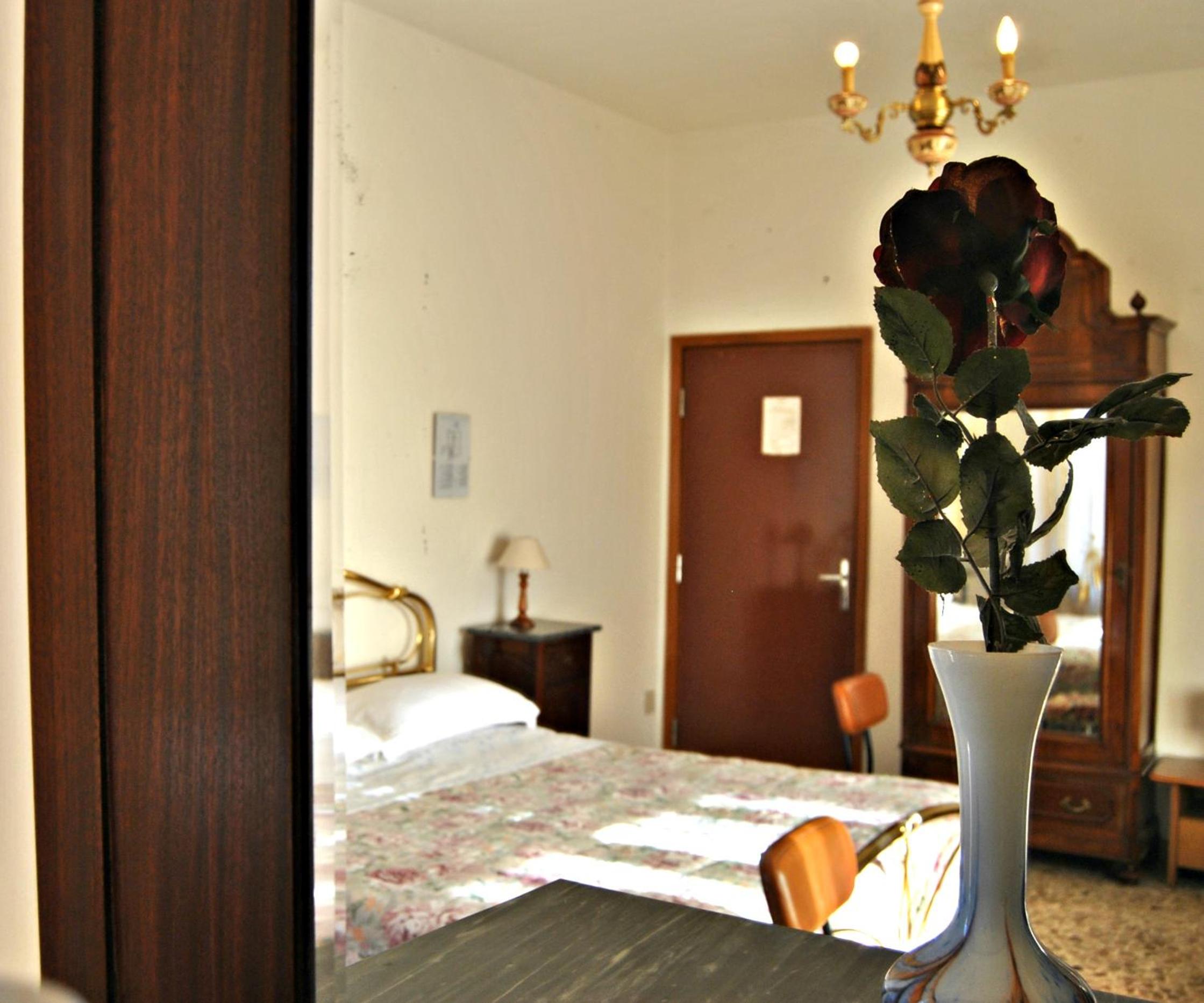 Triple Room with Shared Bathroom photo 3