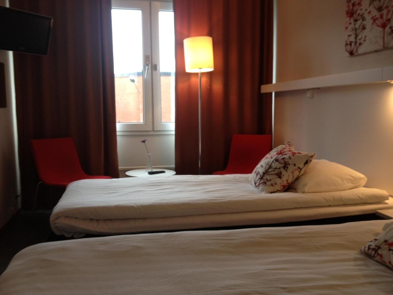 Standard Plus Twin Room photo 1