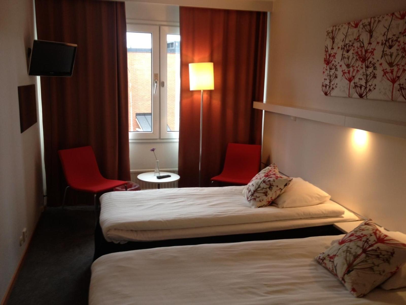 Standard Twin Room photo 1