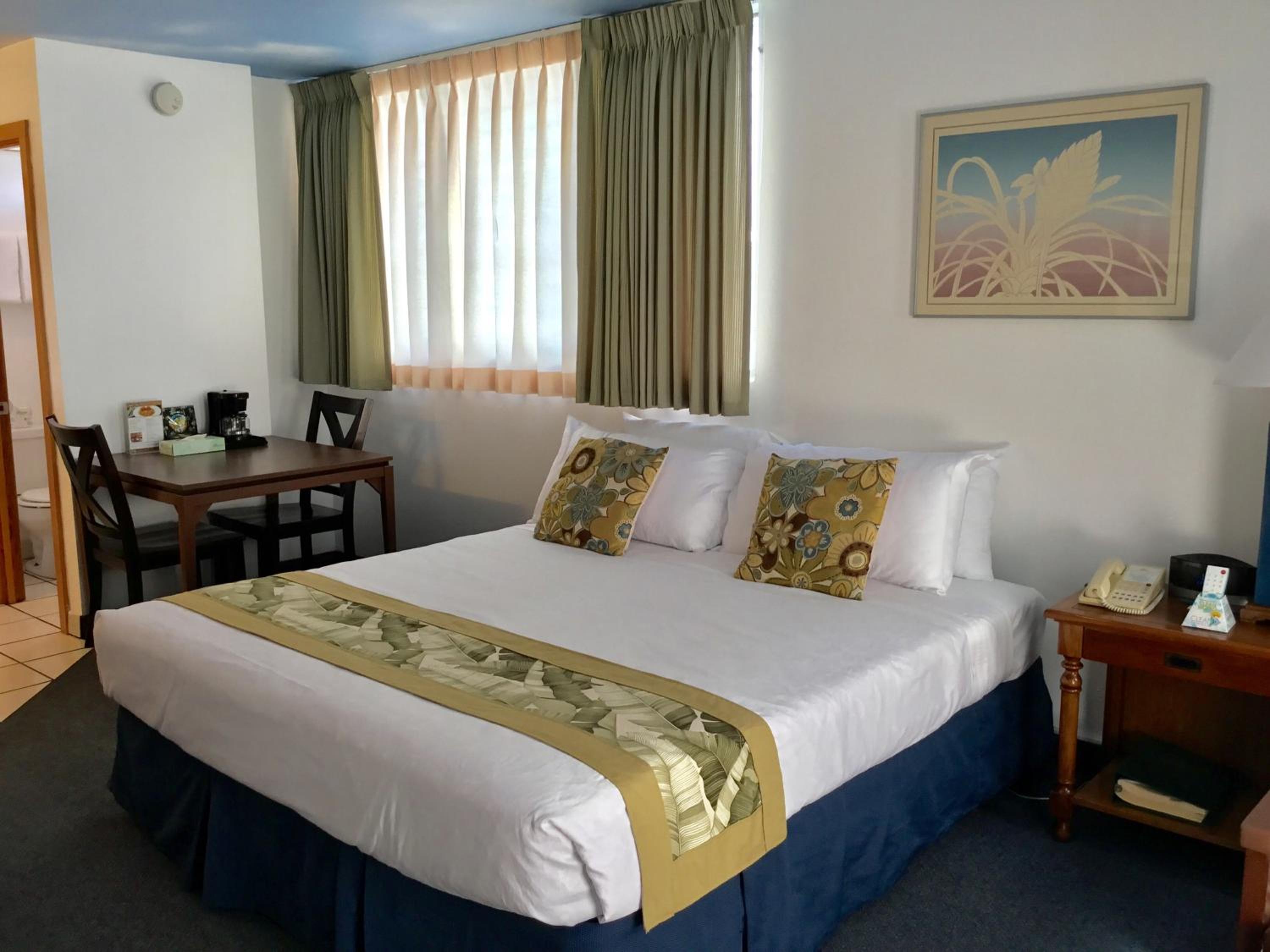 Two-Bedroom Oasis with Corner View photo 2
