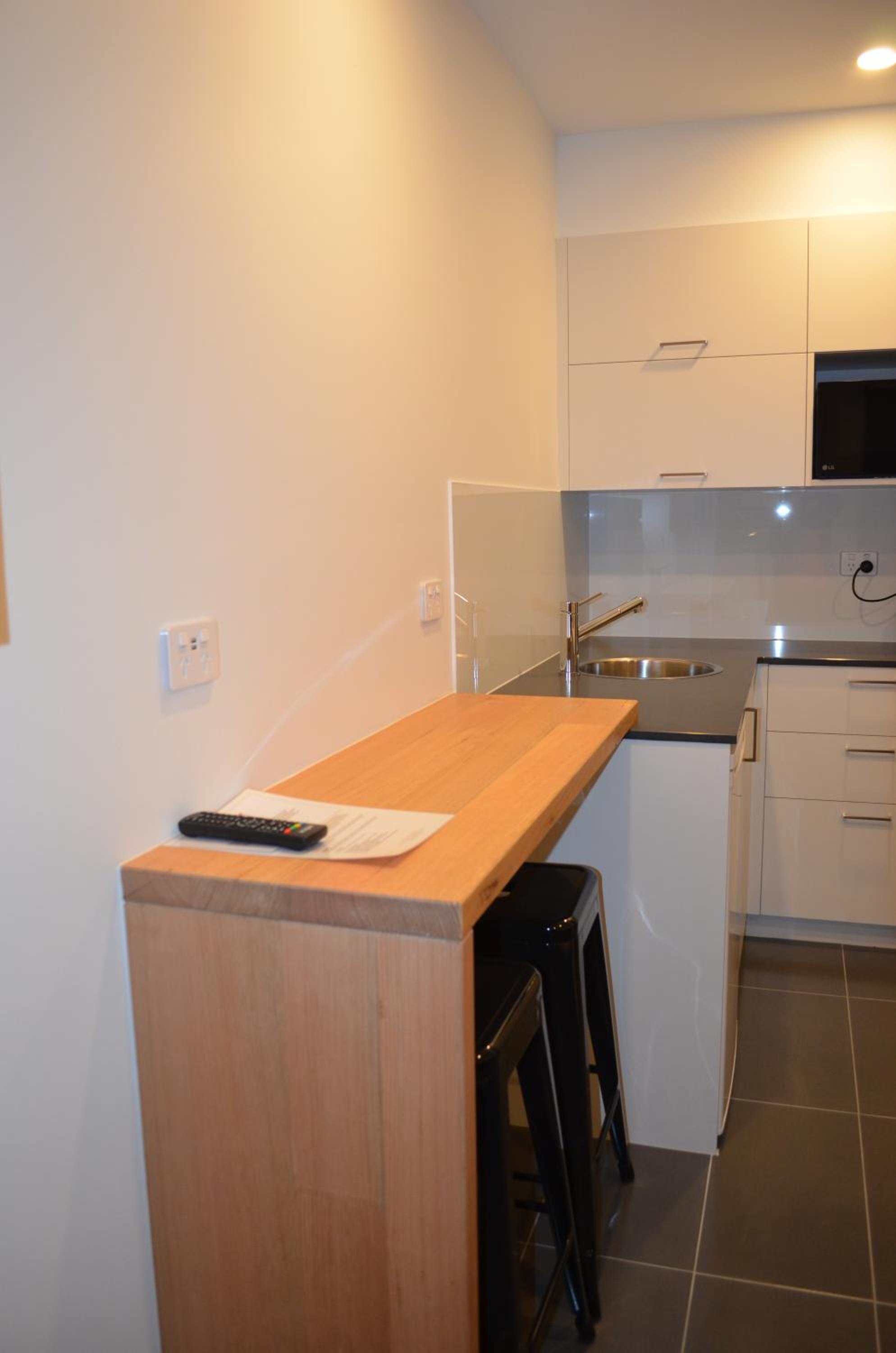 Deluxe King Suite photo 3