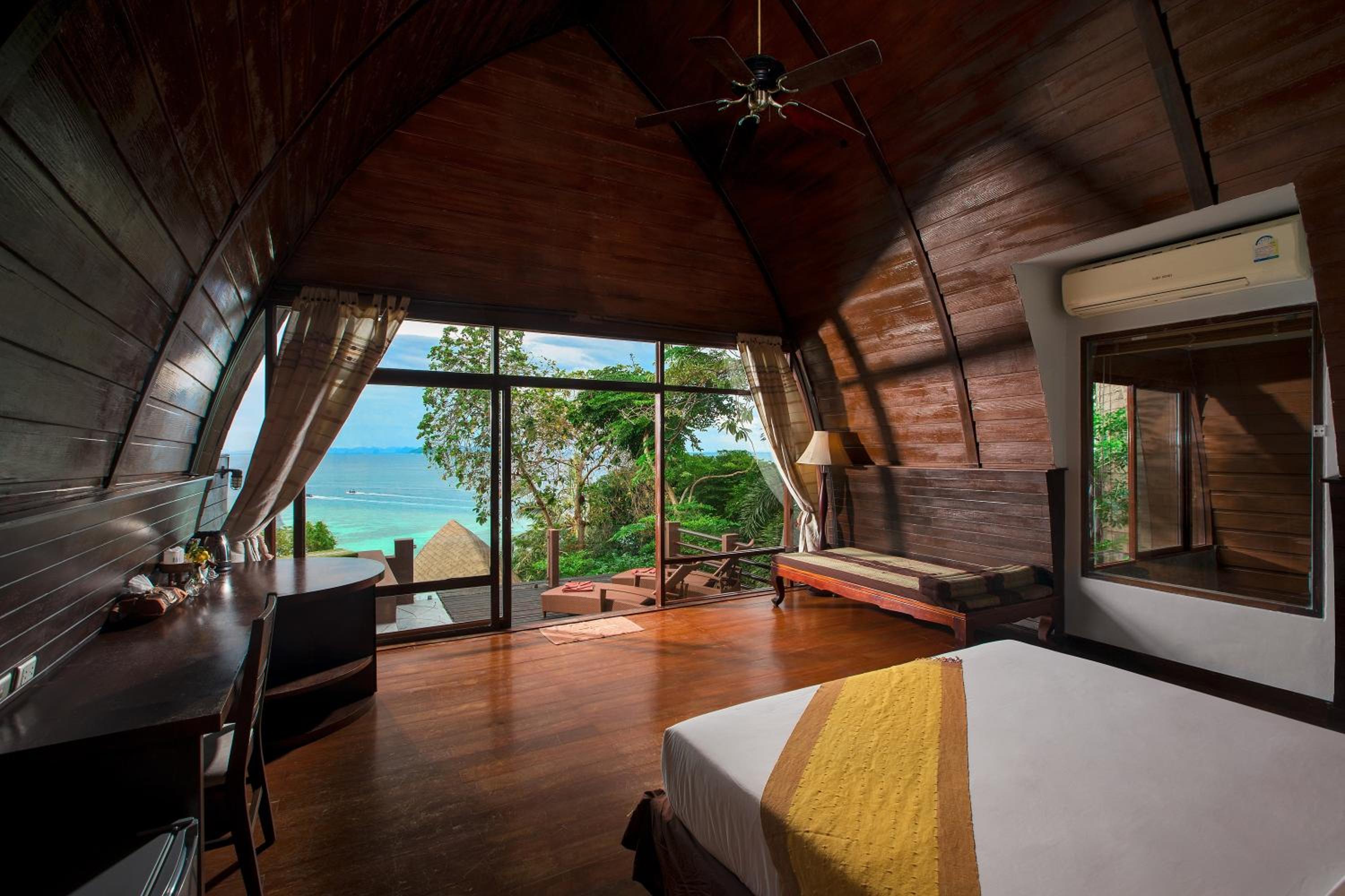Ocean Cliff Villa