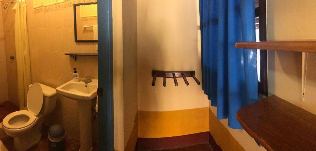 Twin Room with Private Bathroom photo 3