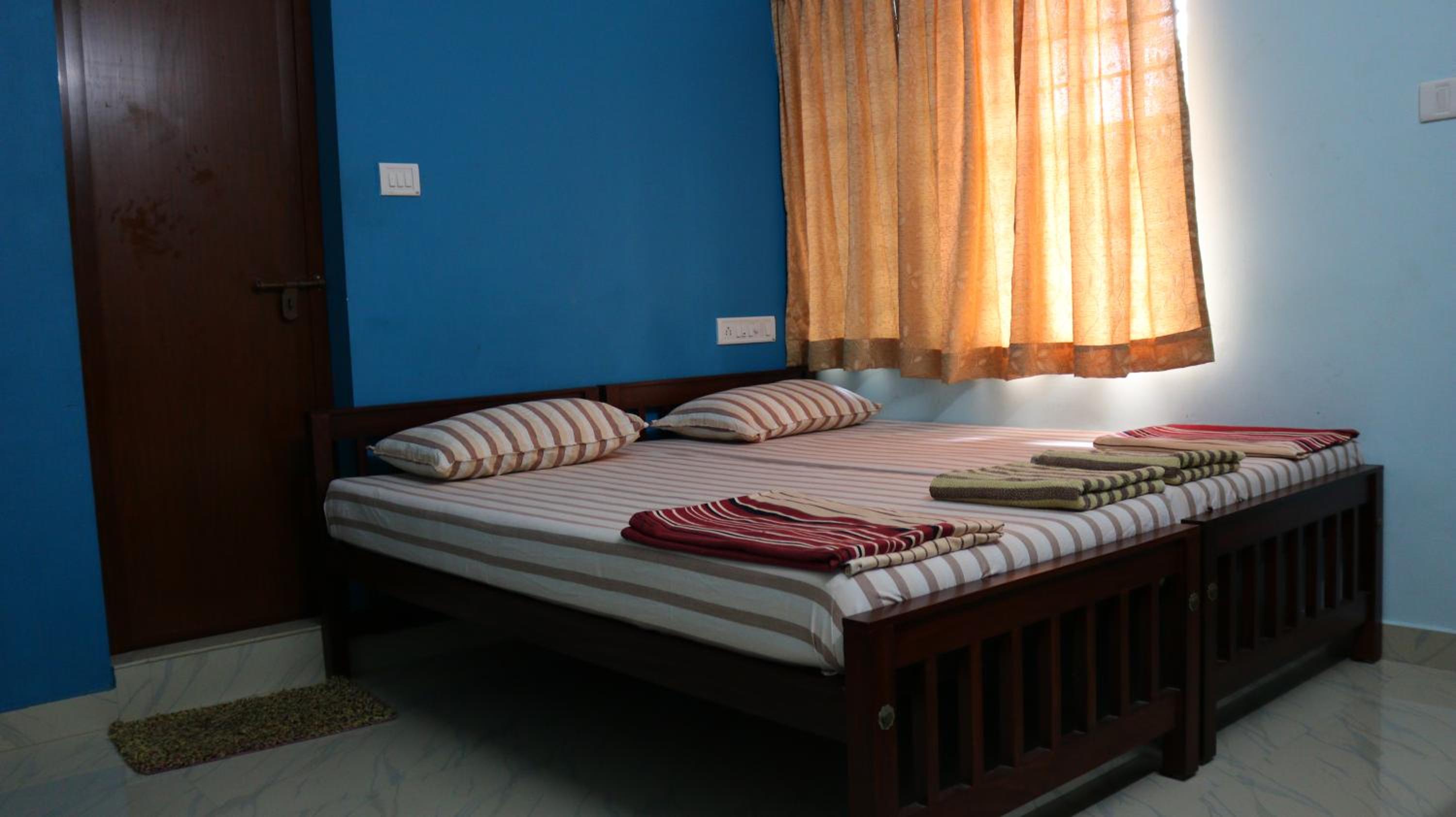 Budget Double Room photo 2