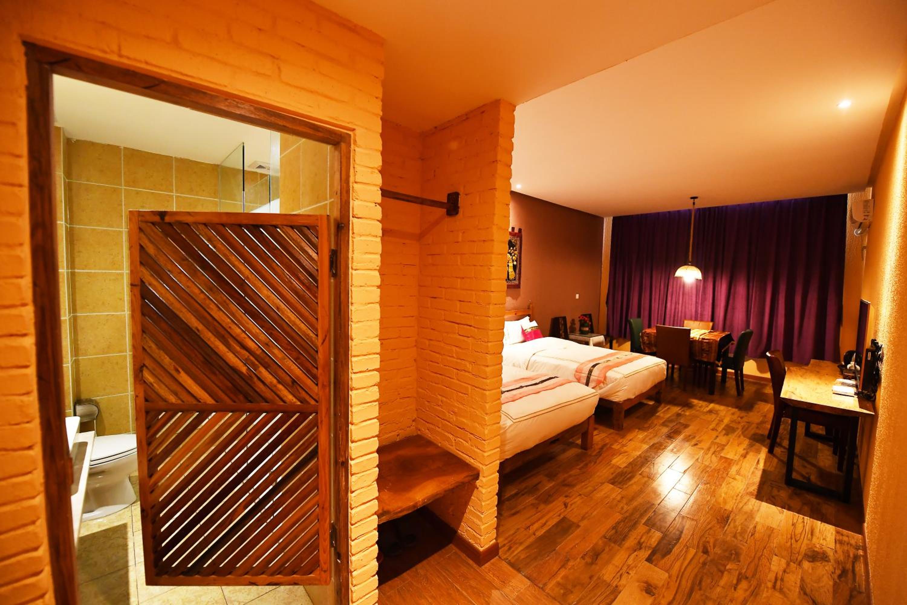 Large Twin Room