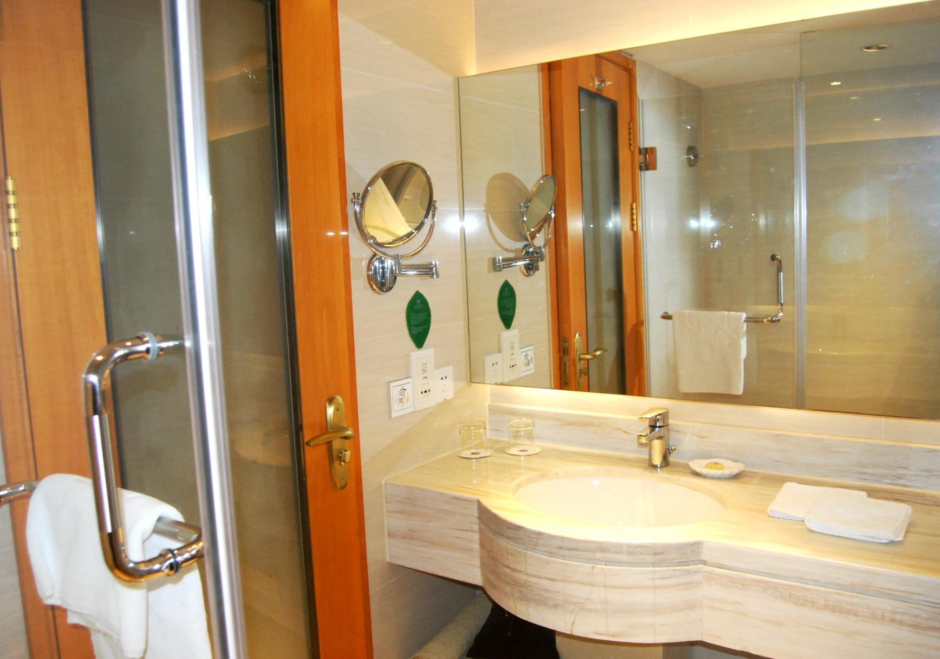 Elegant Twin Room(9th - 12th Floor) photo 3
