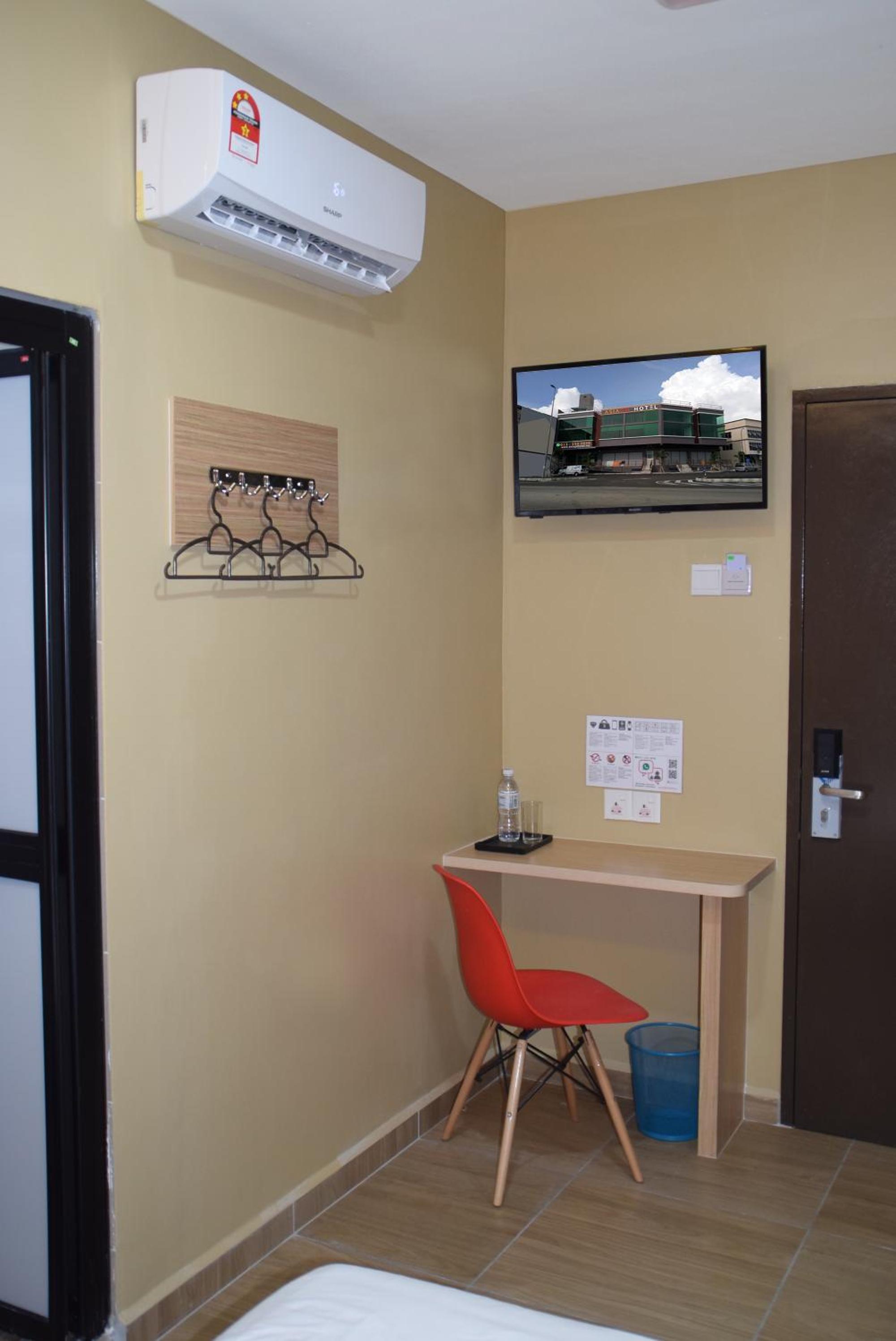 Single Room (No Window) photo 2