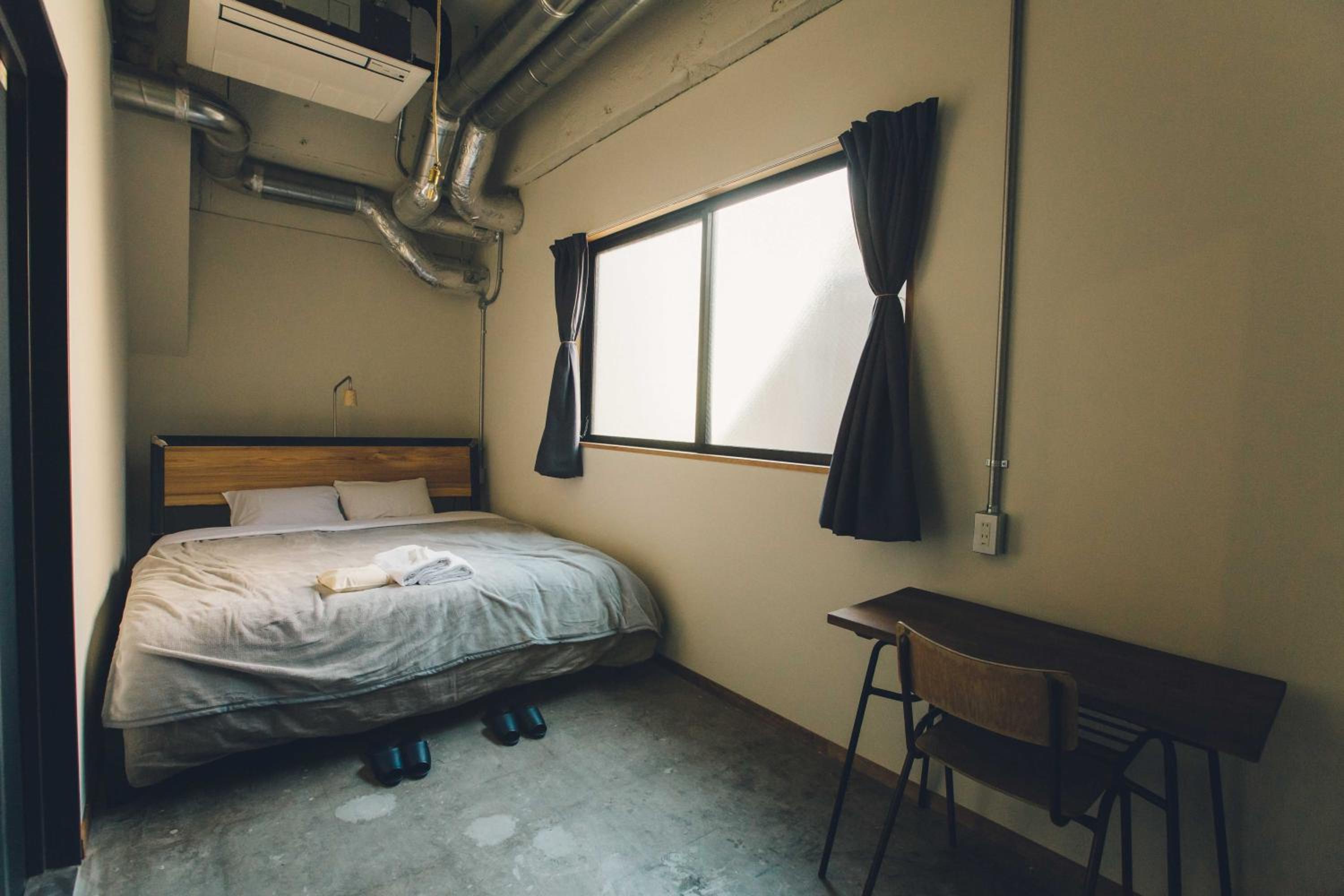 Standard King Room photo 1