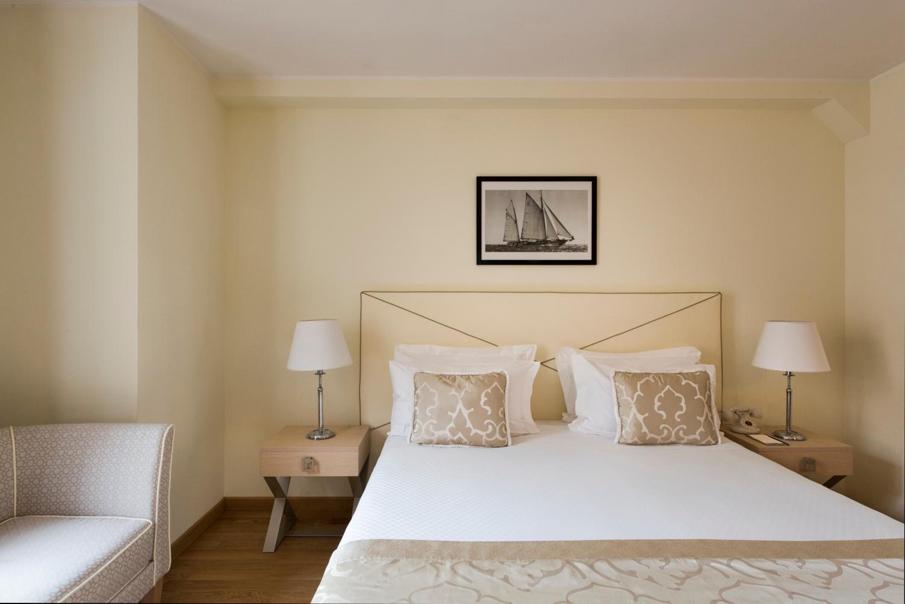 Classic Double or Twin Room - Photo 7