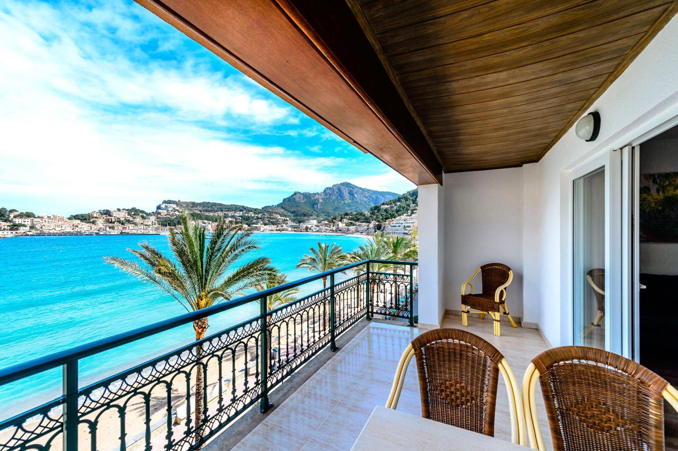 Apartment with Sea View photo 2