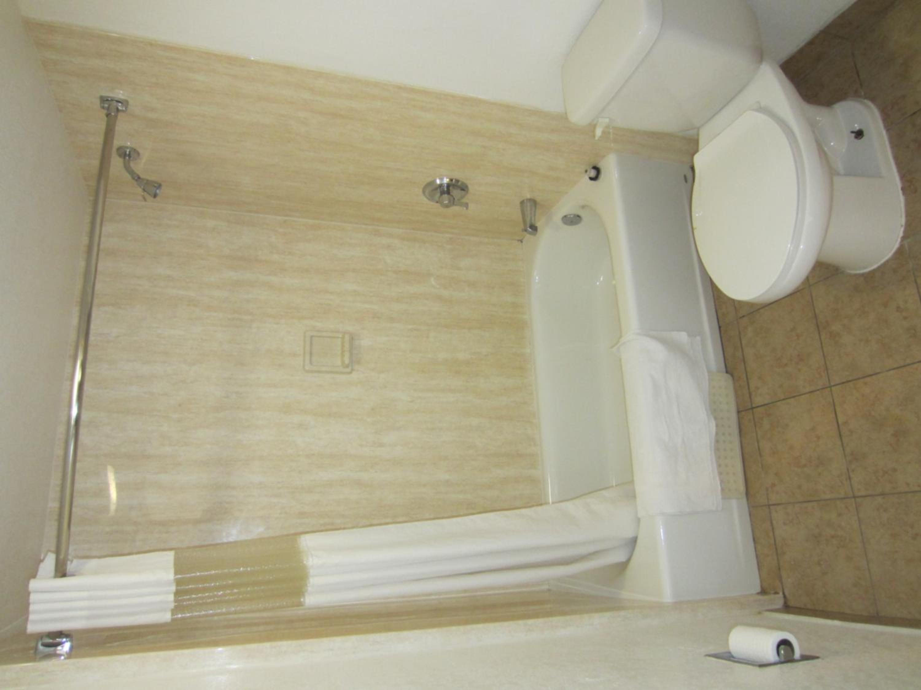 King Room - Non-Smoking - Photo 2