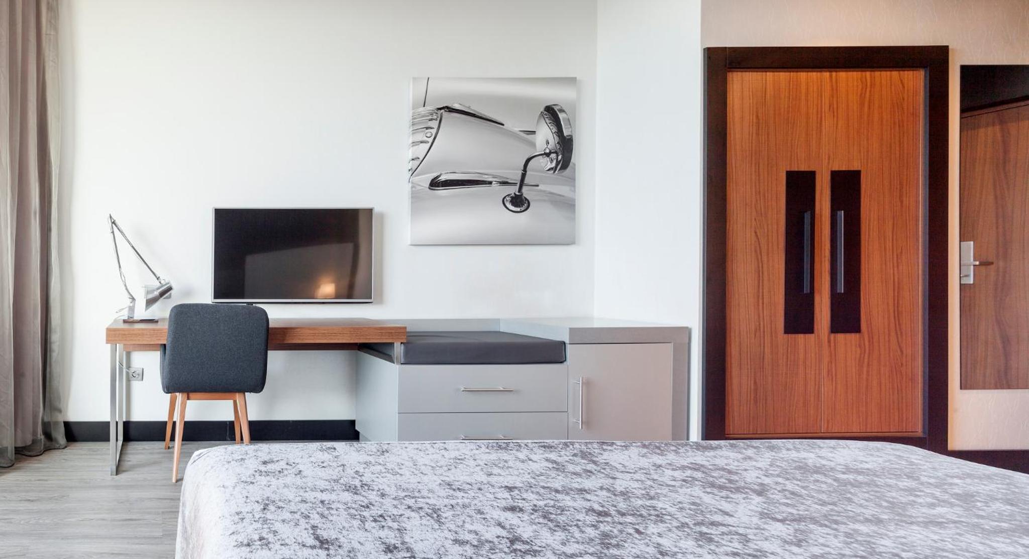 Double or Twin Room - Photo 4
