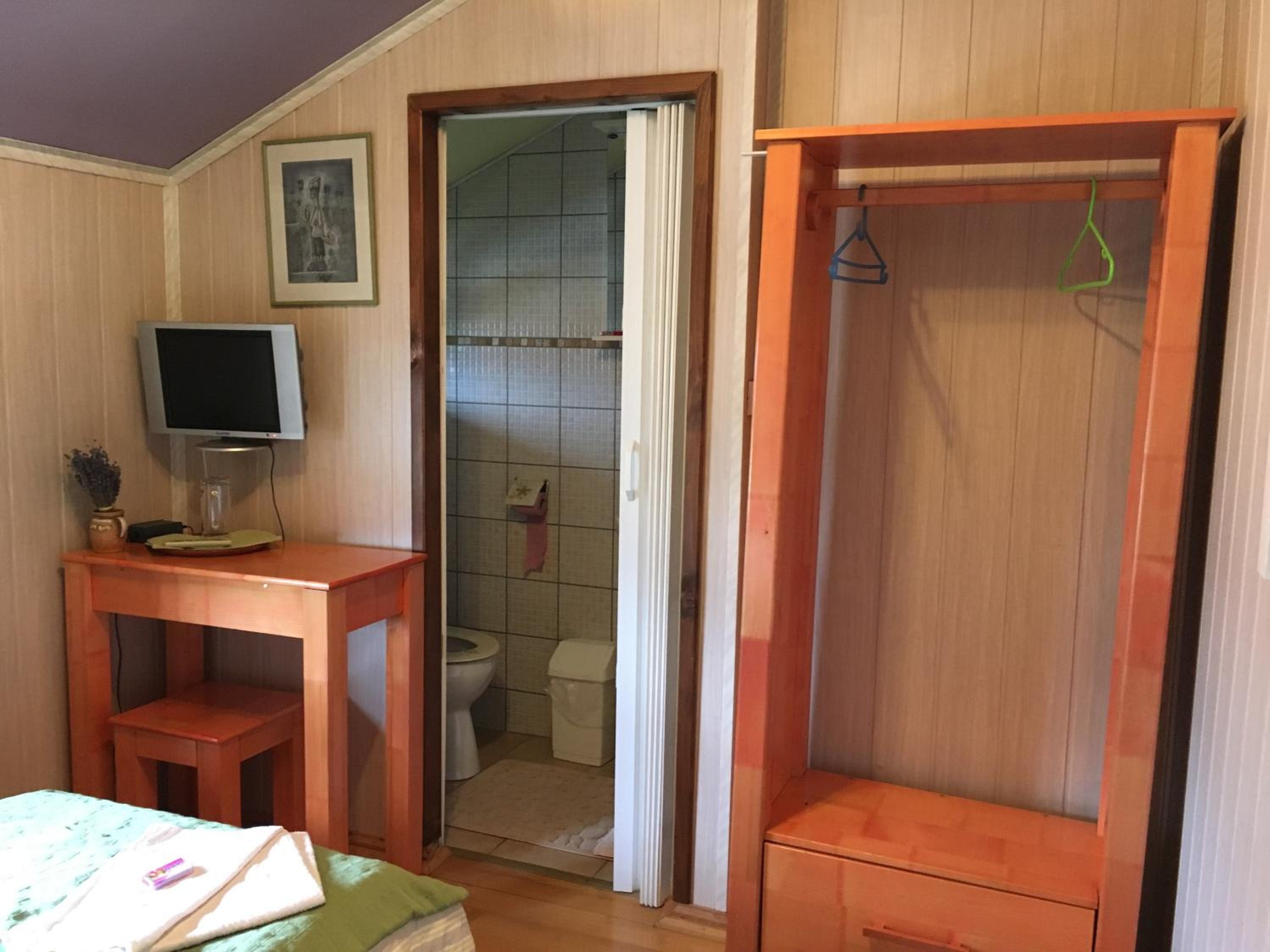 Single Room photo 2
