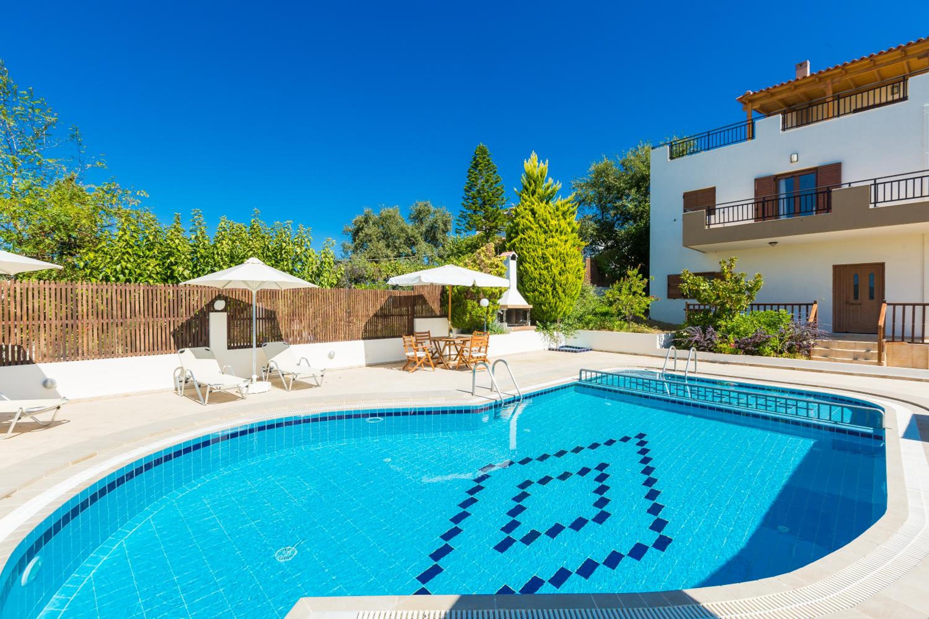 Four-Bedroom Villa photo 1