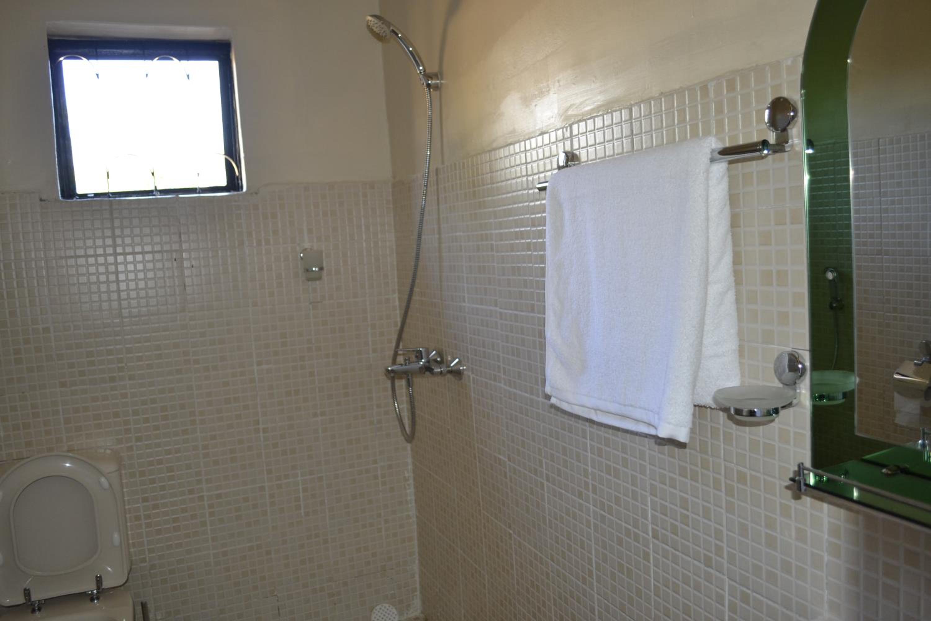 Double Room - Photo 3
