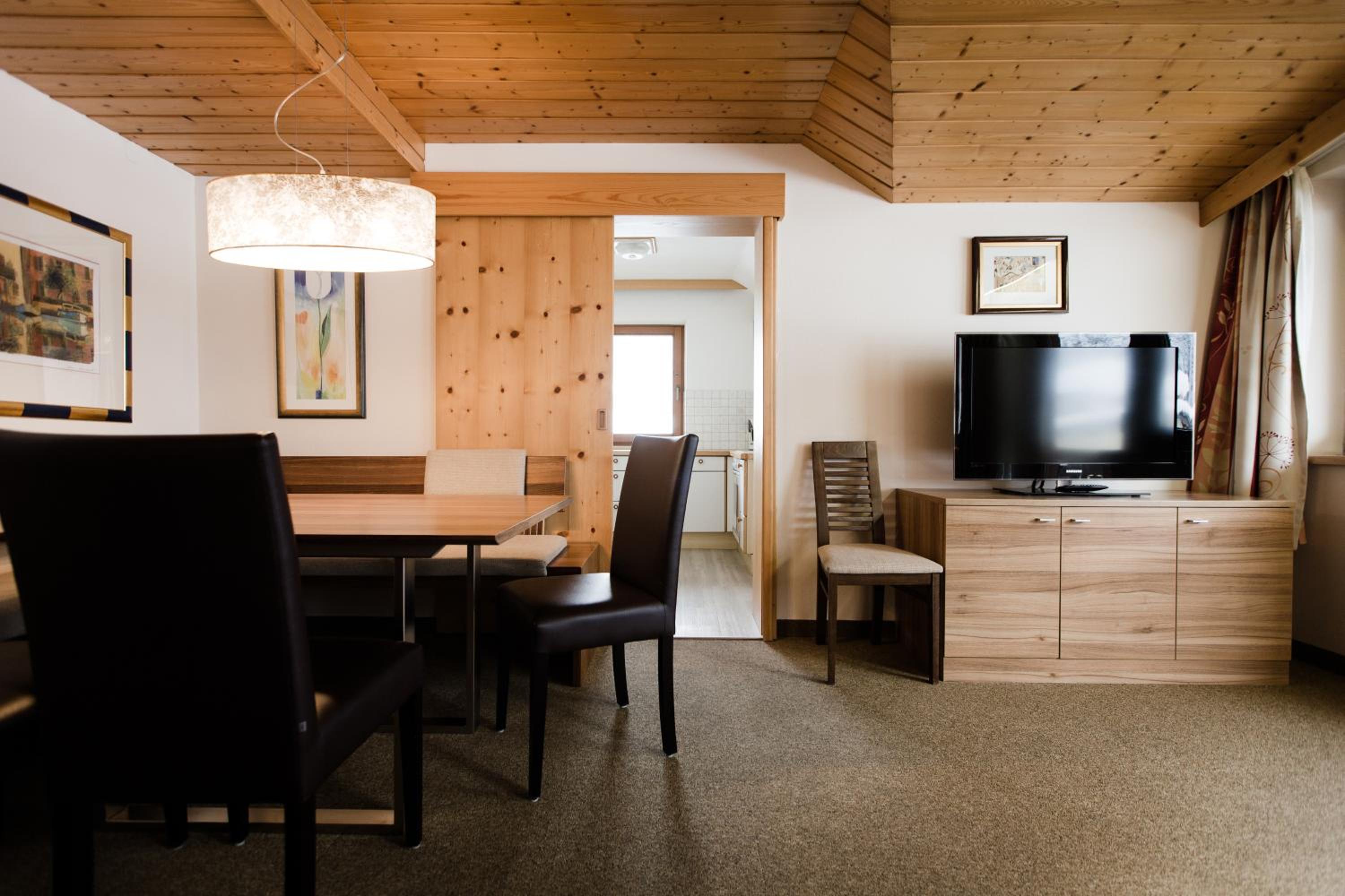 Apartment (7 Adults) - Photo 1