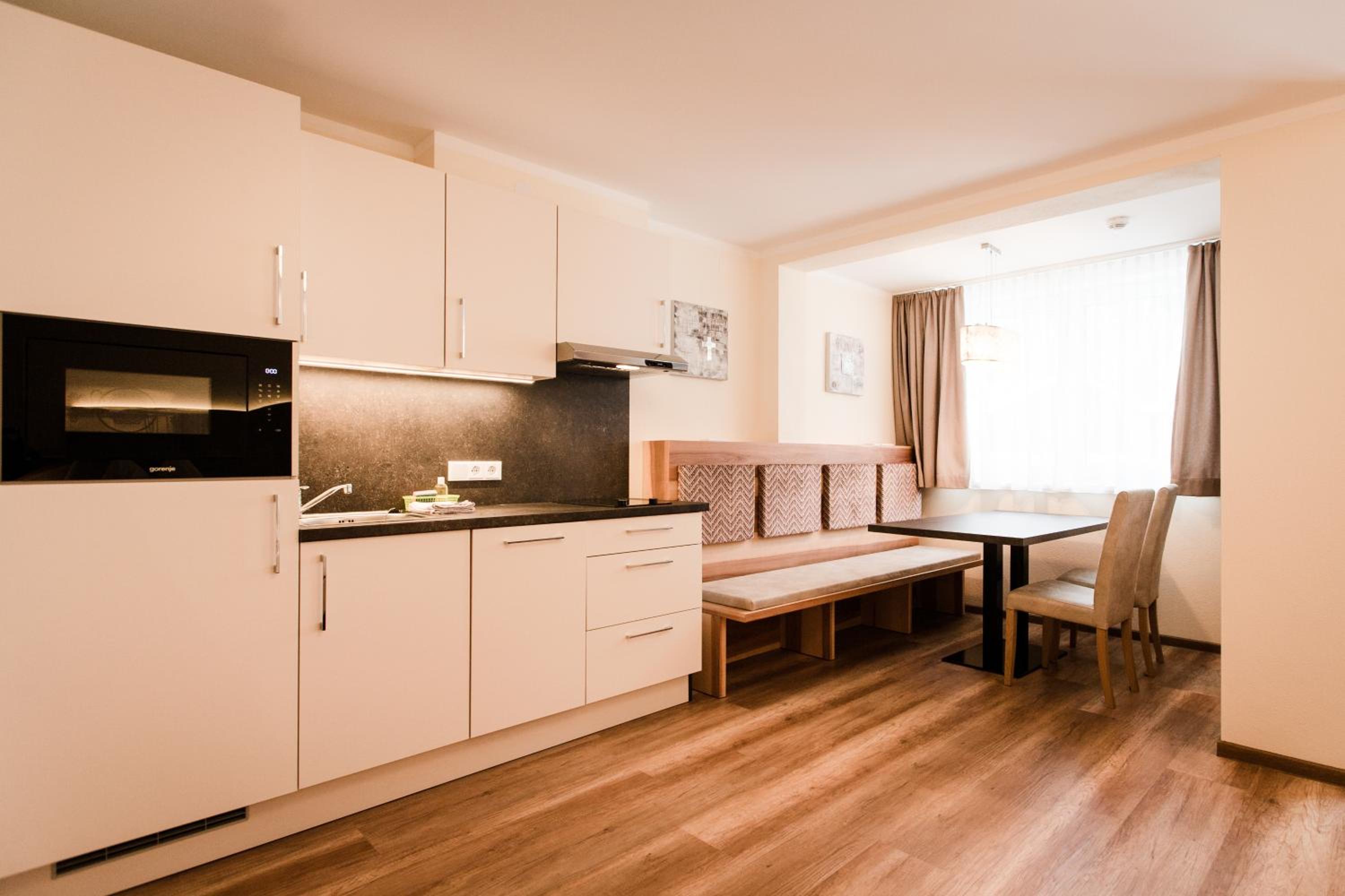 Double Room with Balcony photo 3