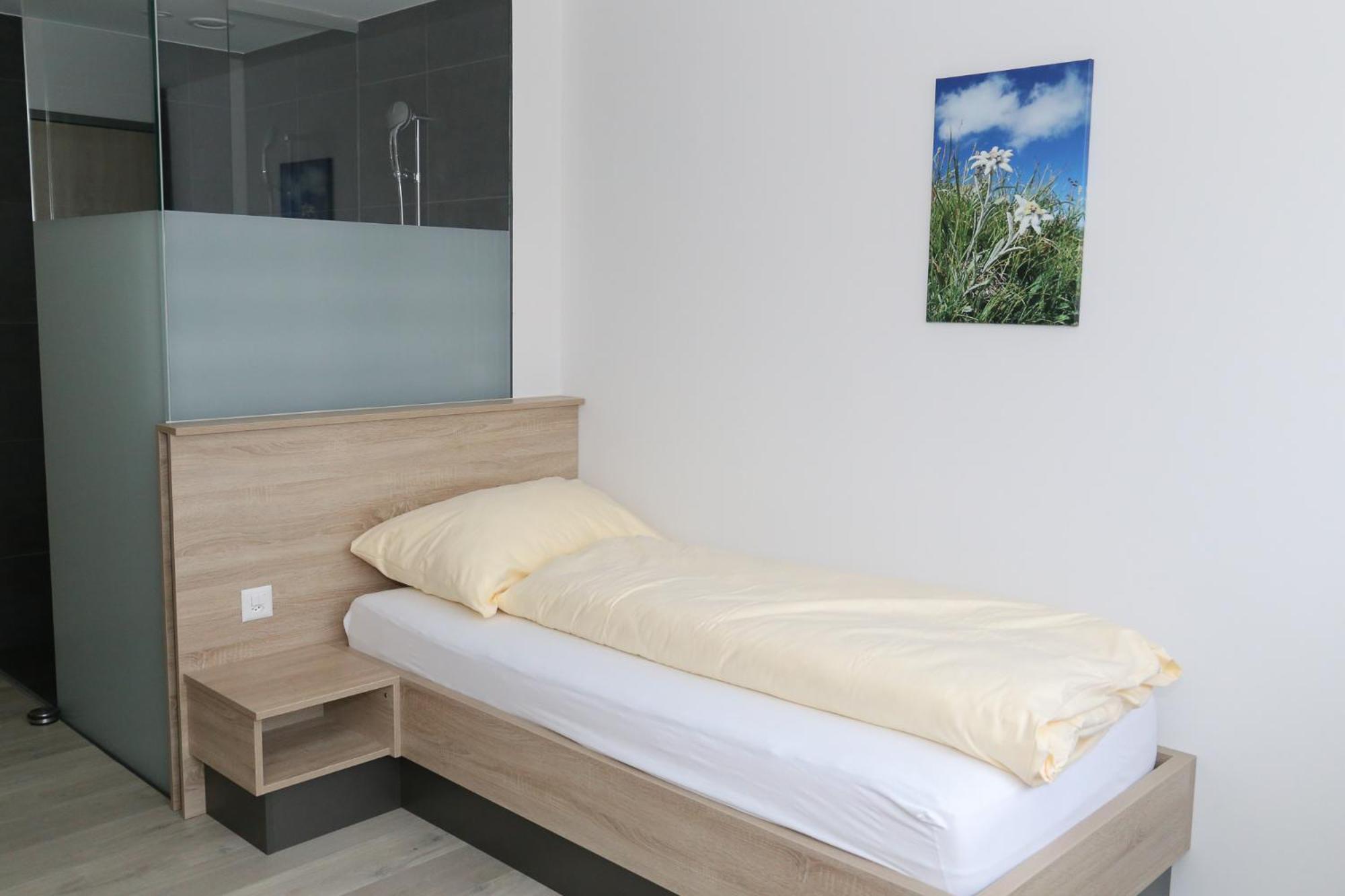 Single Room photo 3