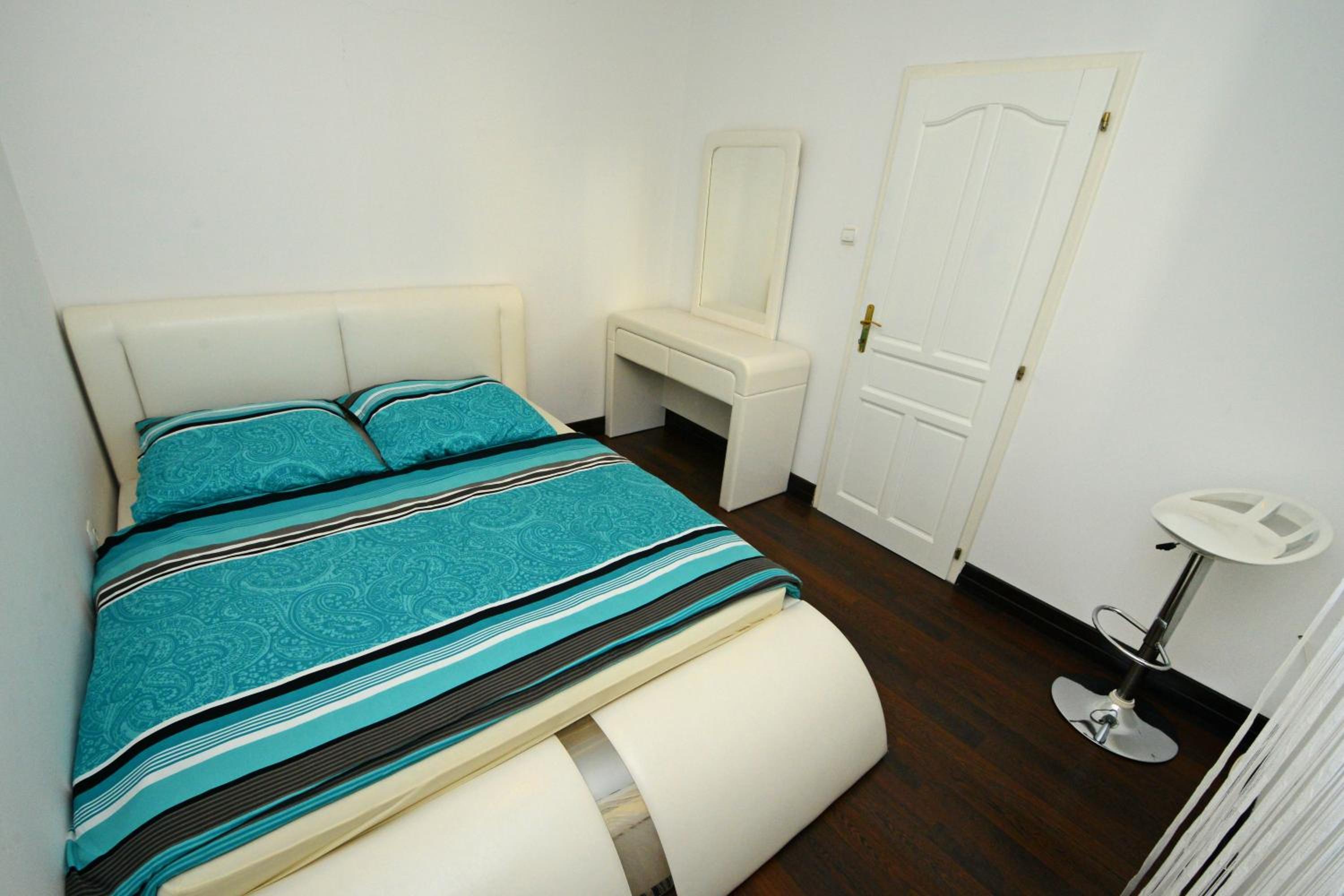 Villa with Private Pool - Photo 47