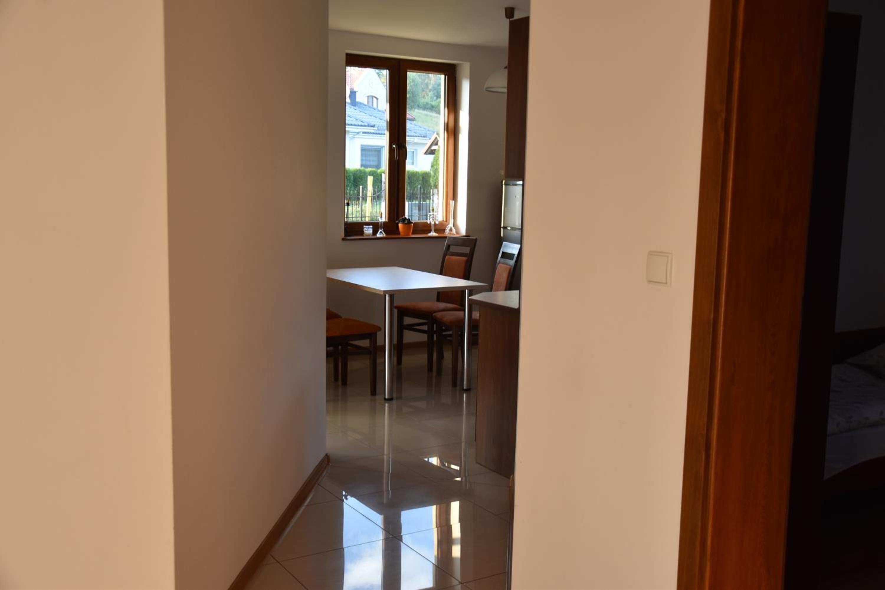 Apartment with Terrace - Photo 19