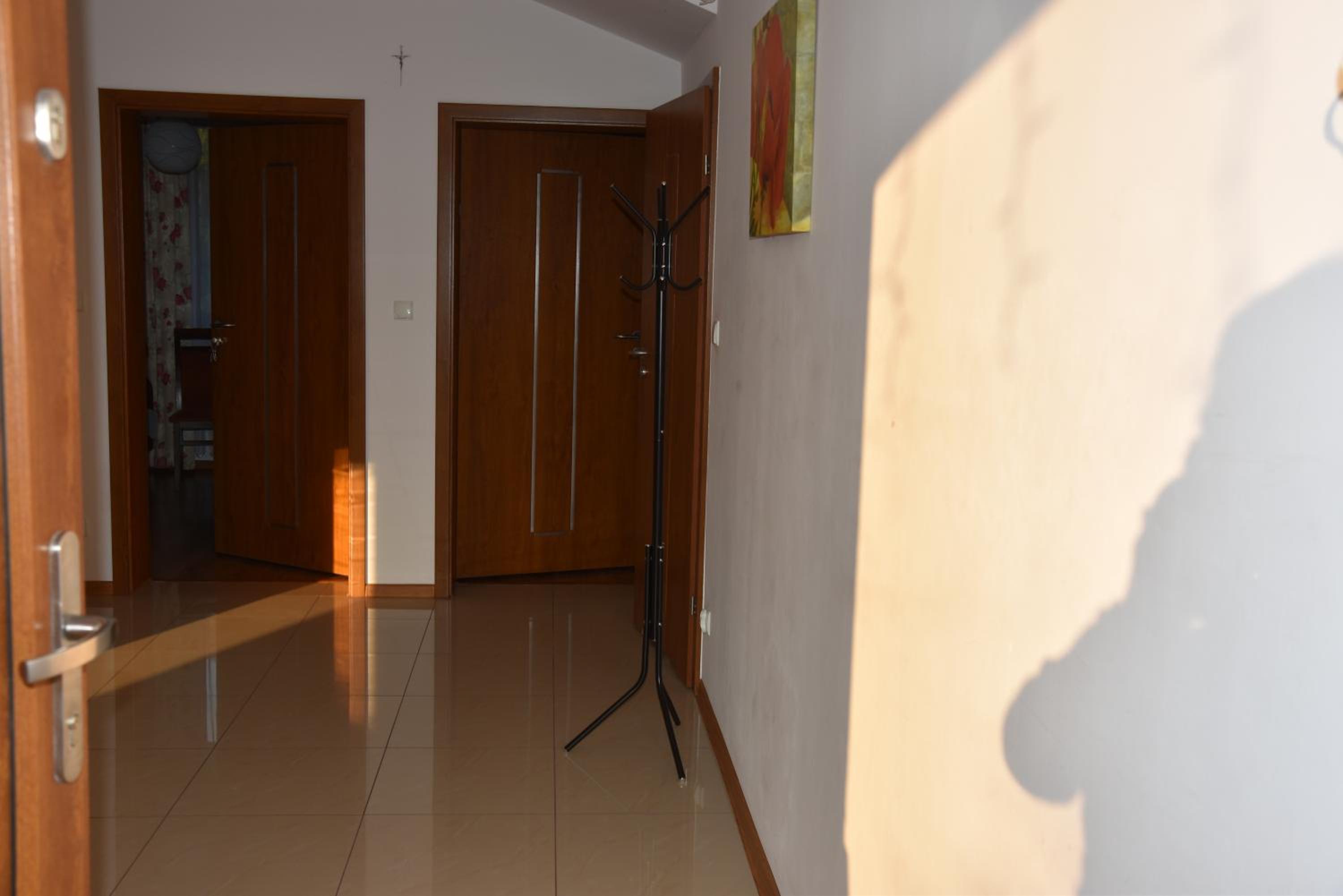Apartment with Terrace - Photo 4