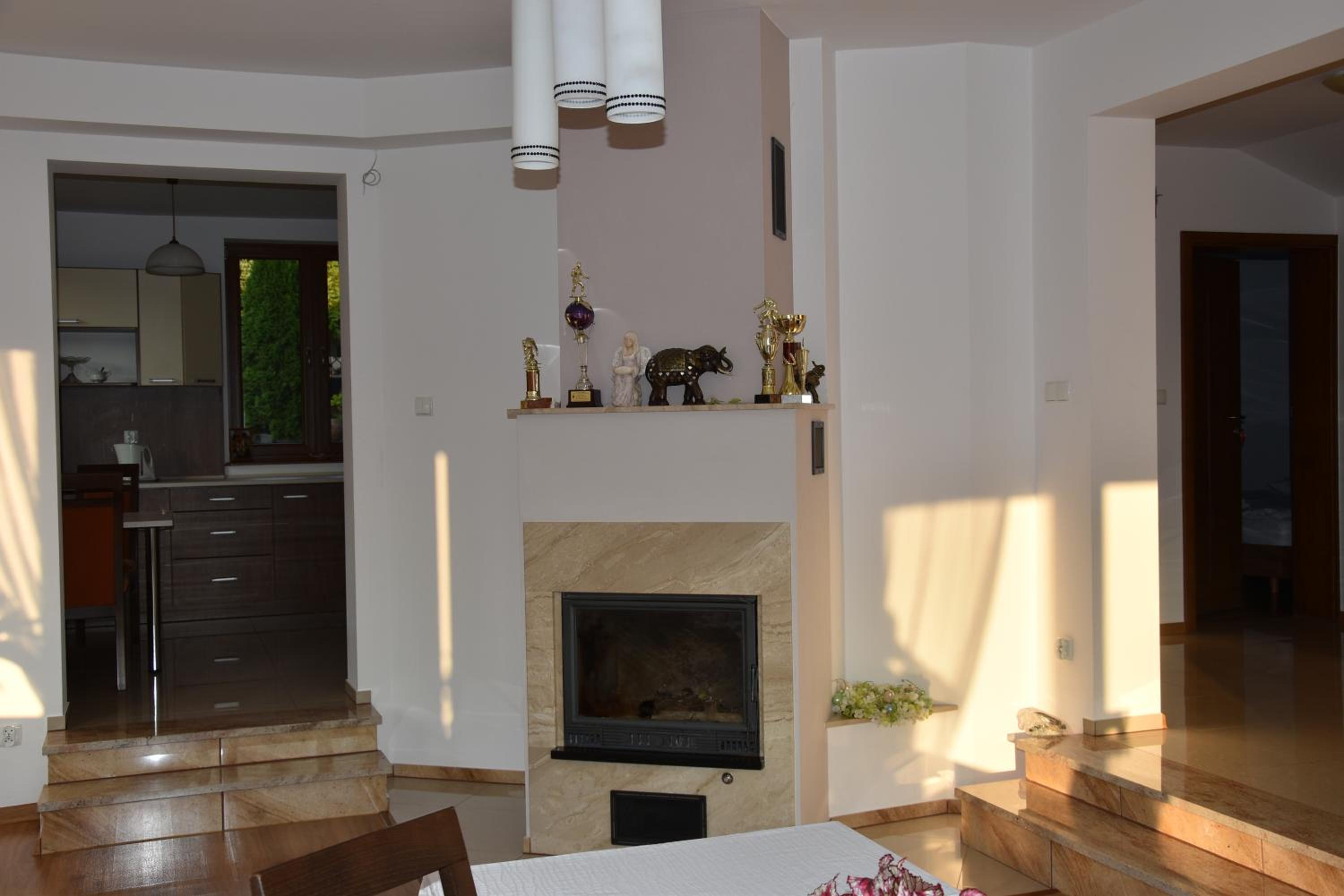 Apartment with Terrace - Photo 3