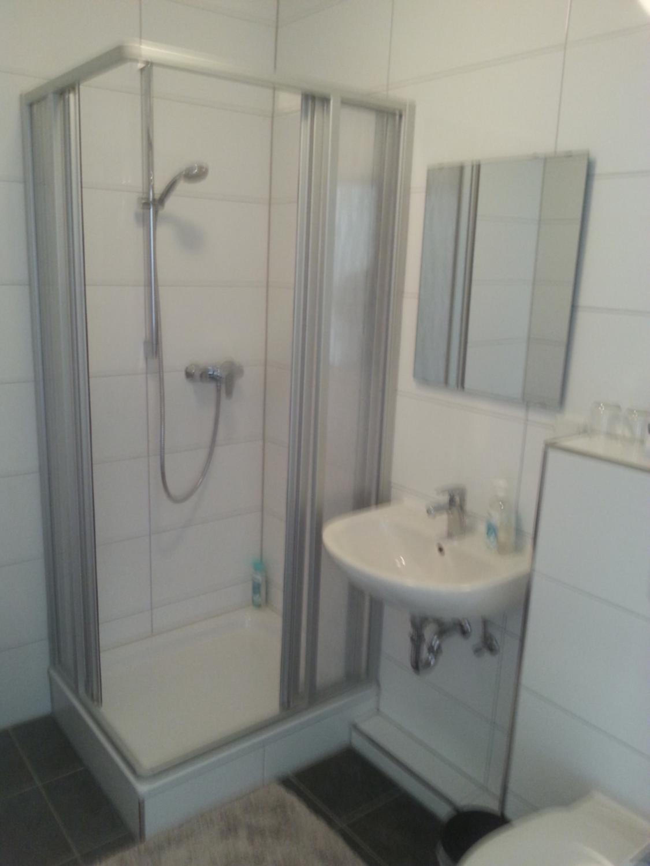 Apartment with Balcony - Photo 12