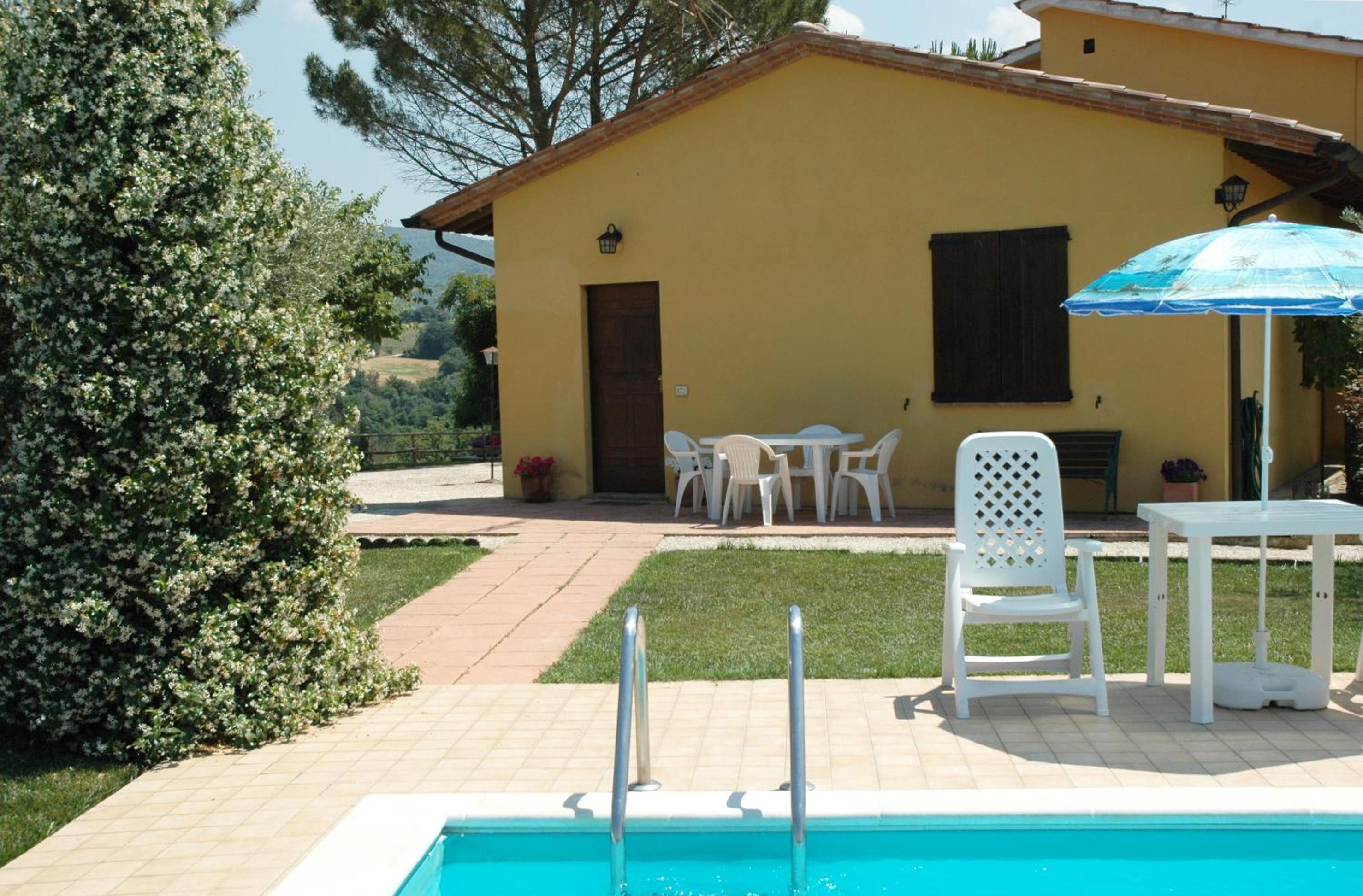 Apartment with Pool View  photo 2