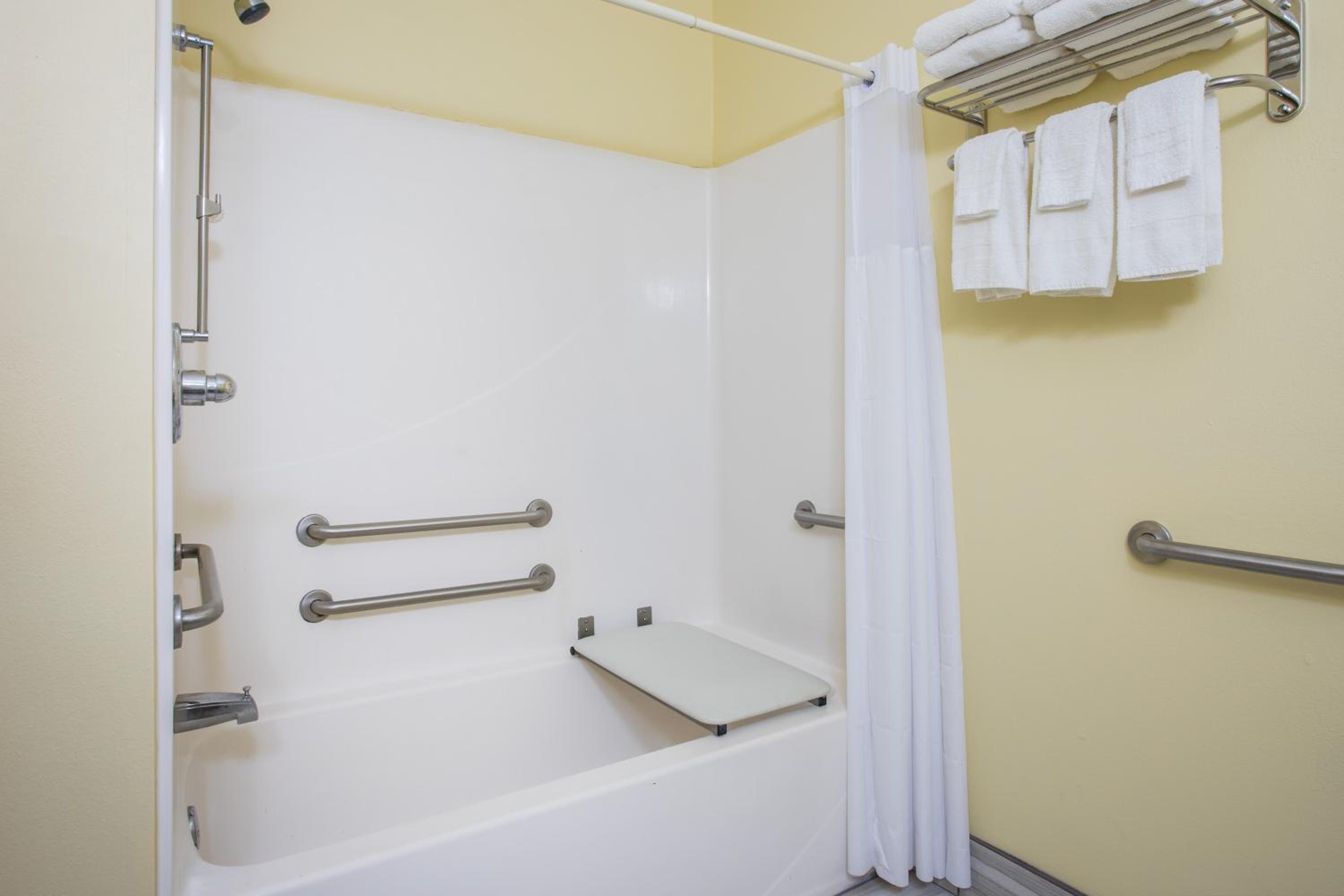 King Room - Mobility Access/Non-Smoking - Photo 2
