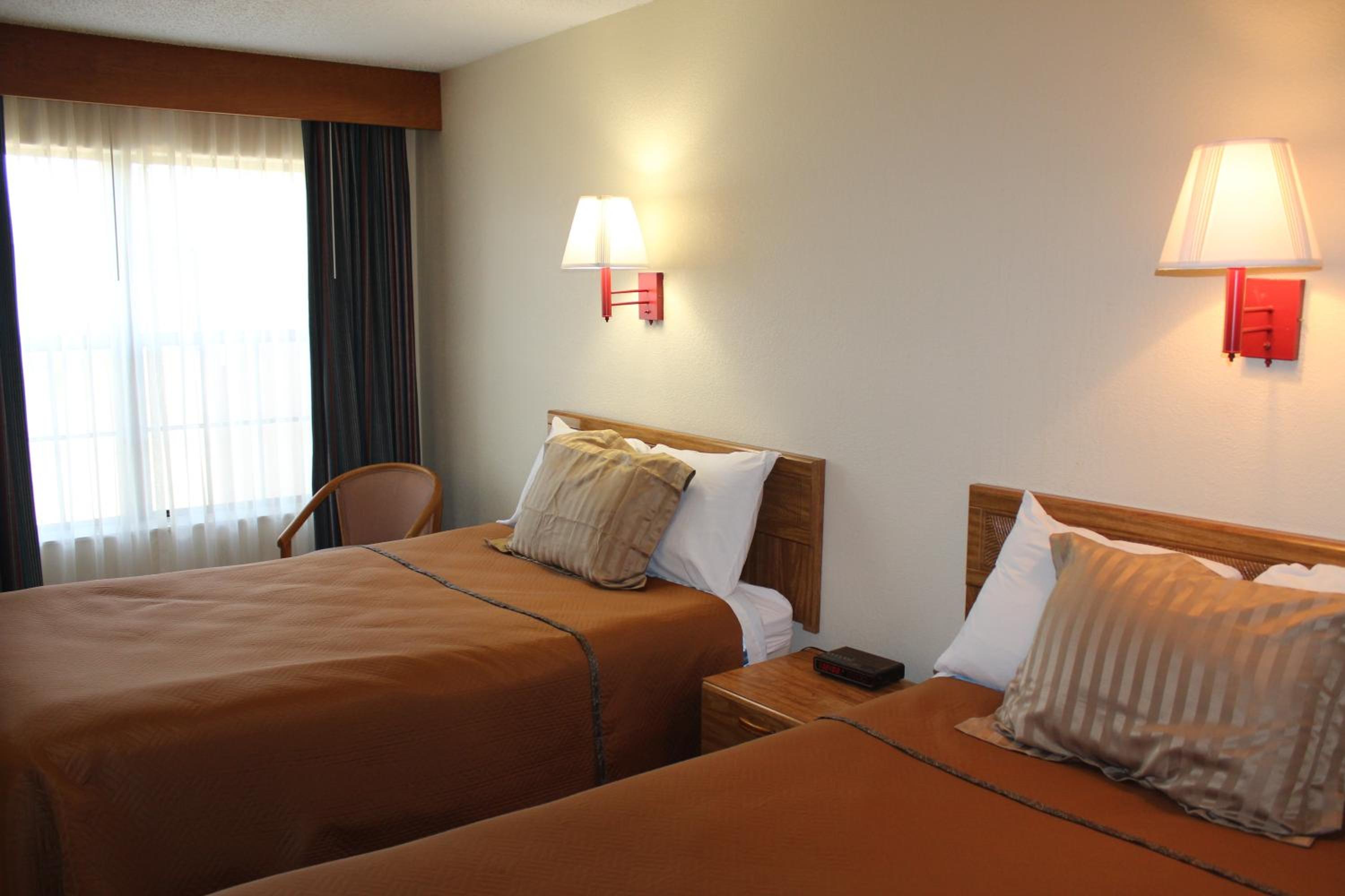 Double Room with Two Double Beds - Non-Smoking - Photo 1