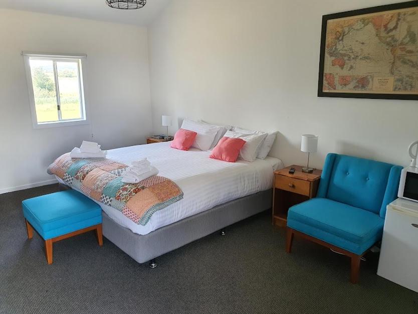 One-Bedroom Bungalow