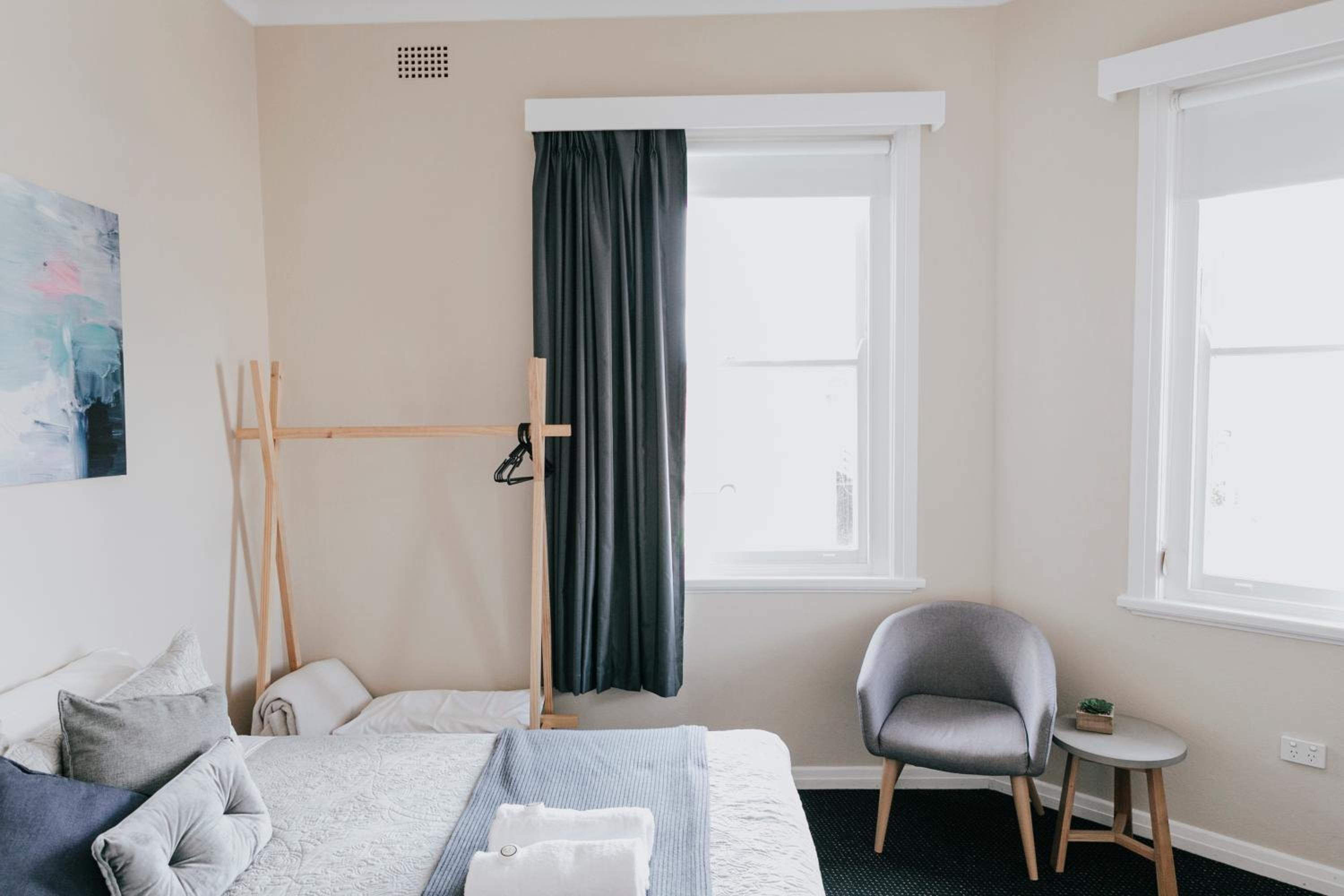 Standard King Room photo 3