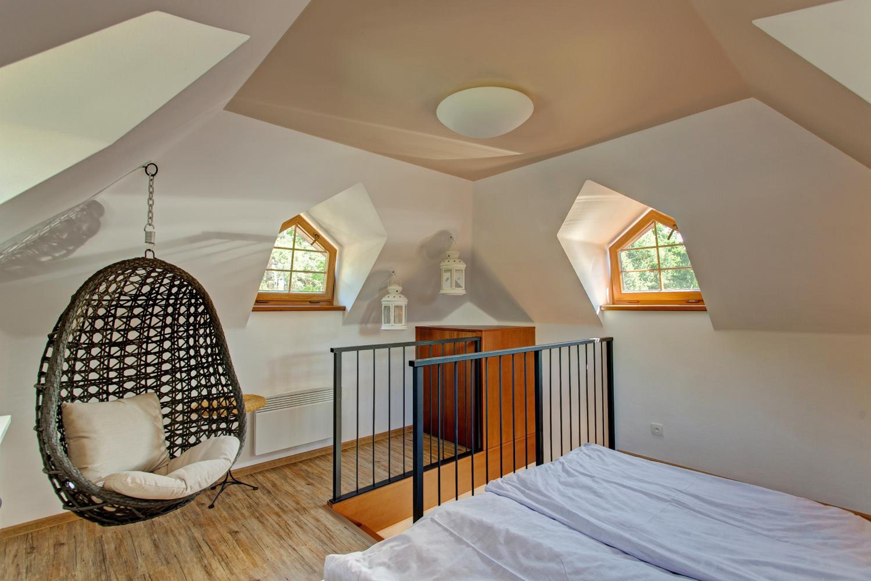 One-Bedroom Apartment - Photo 14