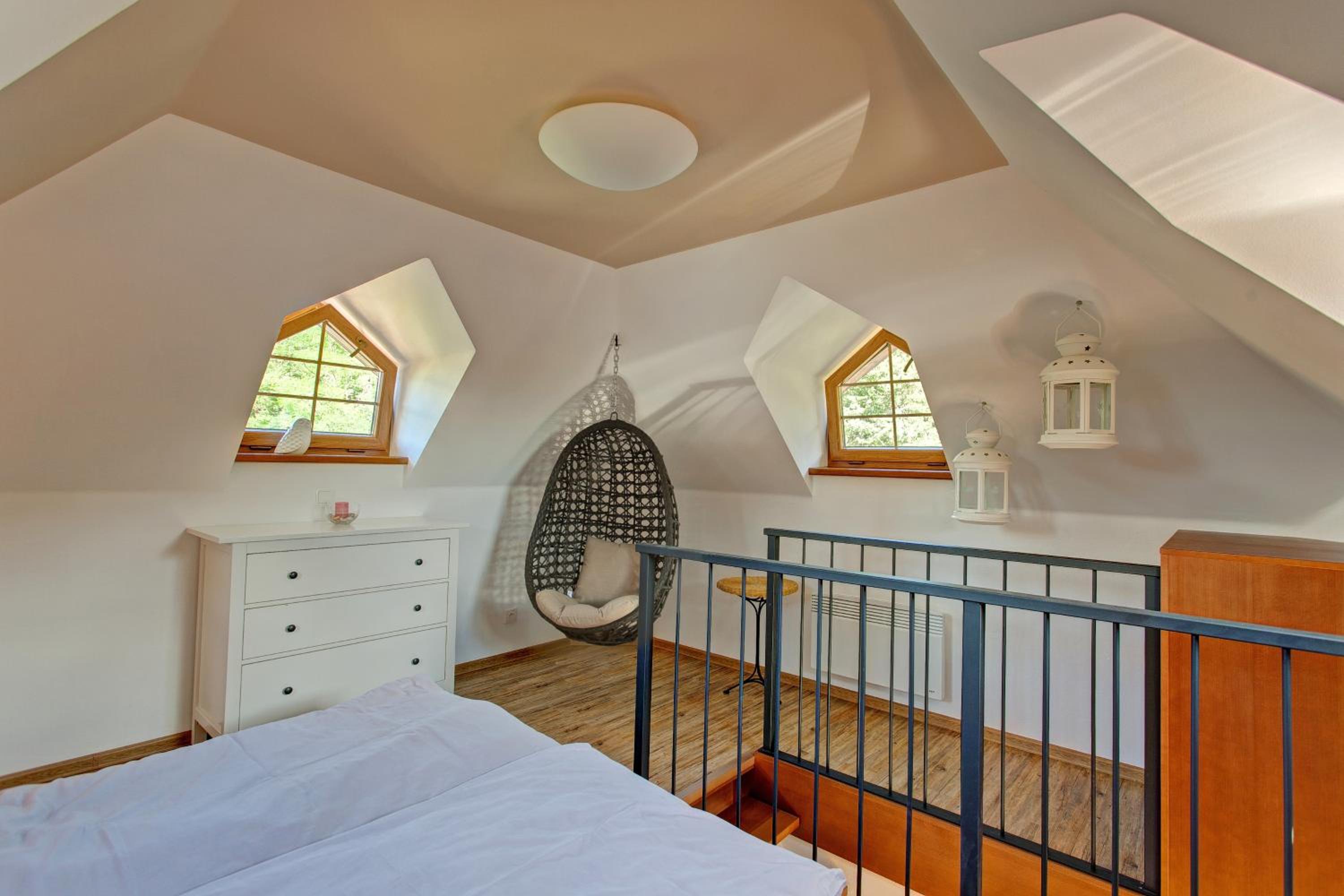 One-Bedroom Apartment - Photo 15