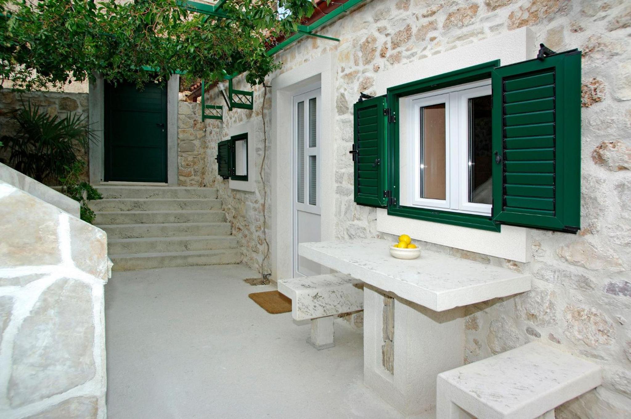 Apartment - Ground Floor photo 3