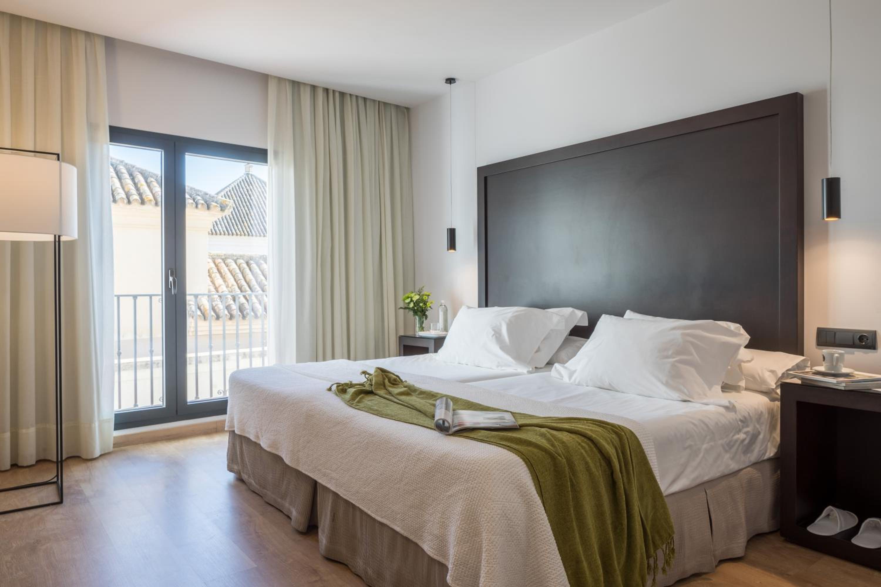 Standard Double or Twin Room (1-2 Adults) - Photo 16