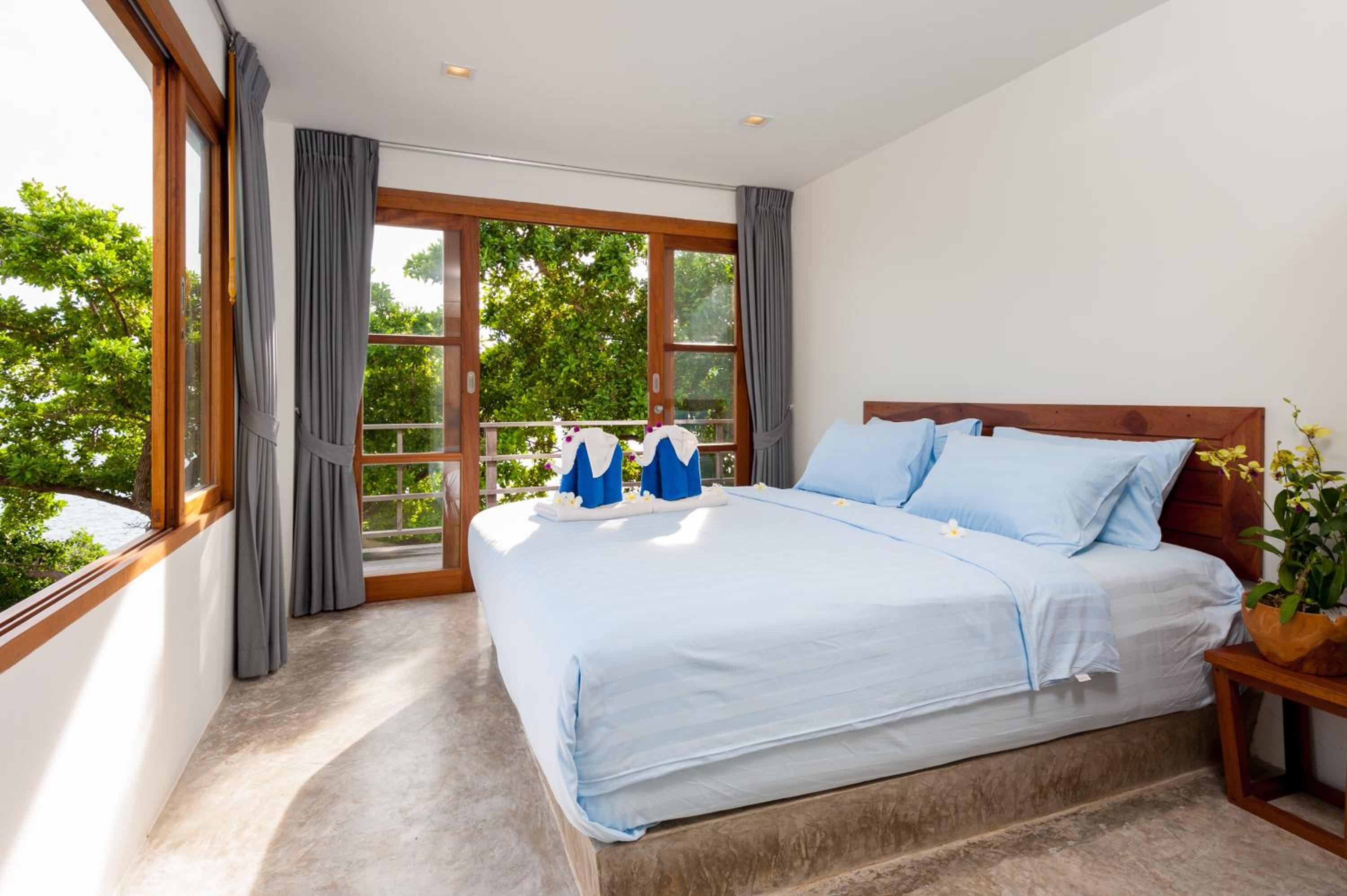 C25 Three-Bedroom Pool Villa - Beach Front - Photo 1